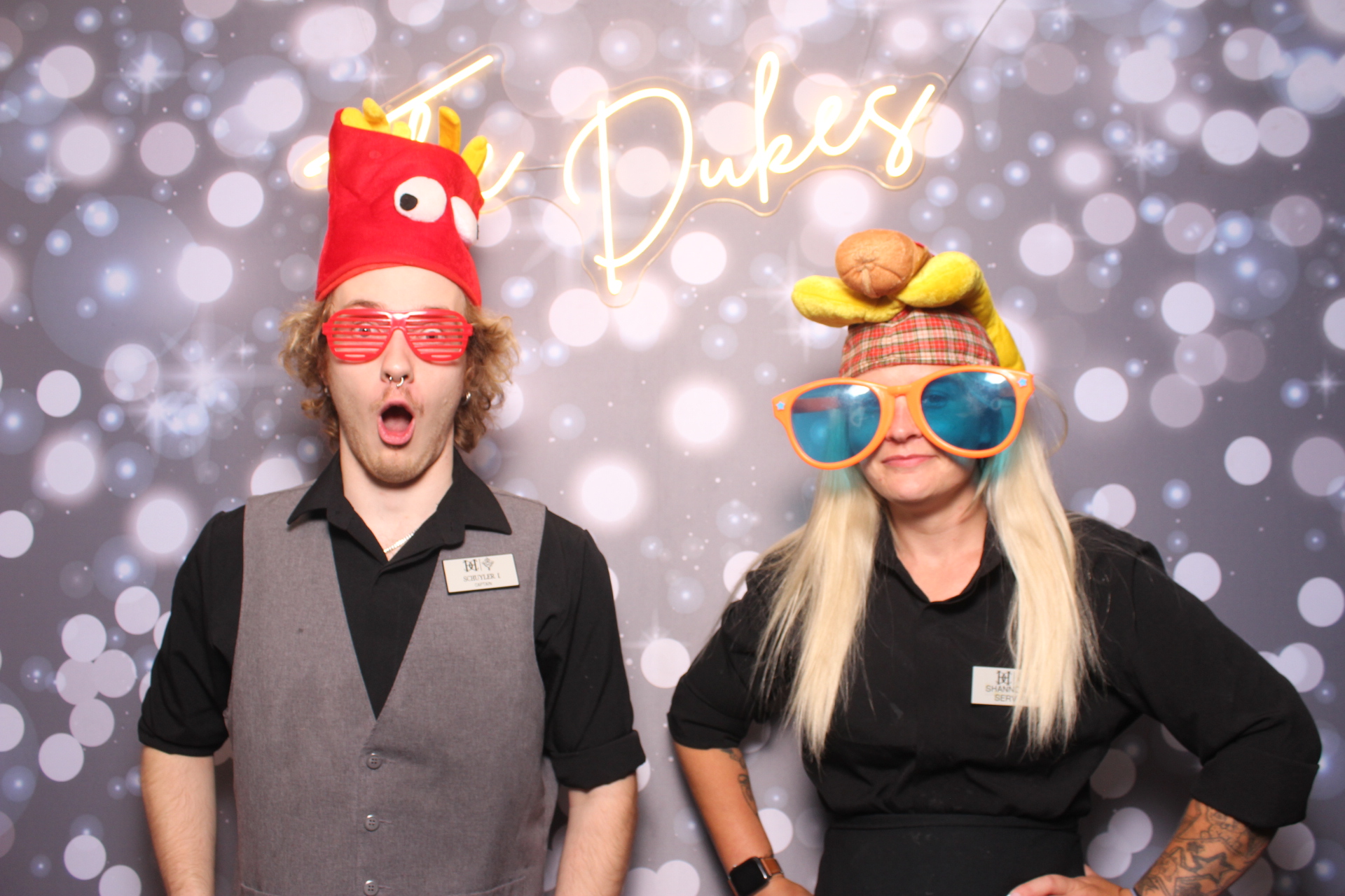 Jenna & Zack Reception | View more photos from the event at gallery.photoboothcincy.com/u/PhotoBoothCincy/Jenna-Zack-Reception