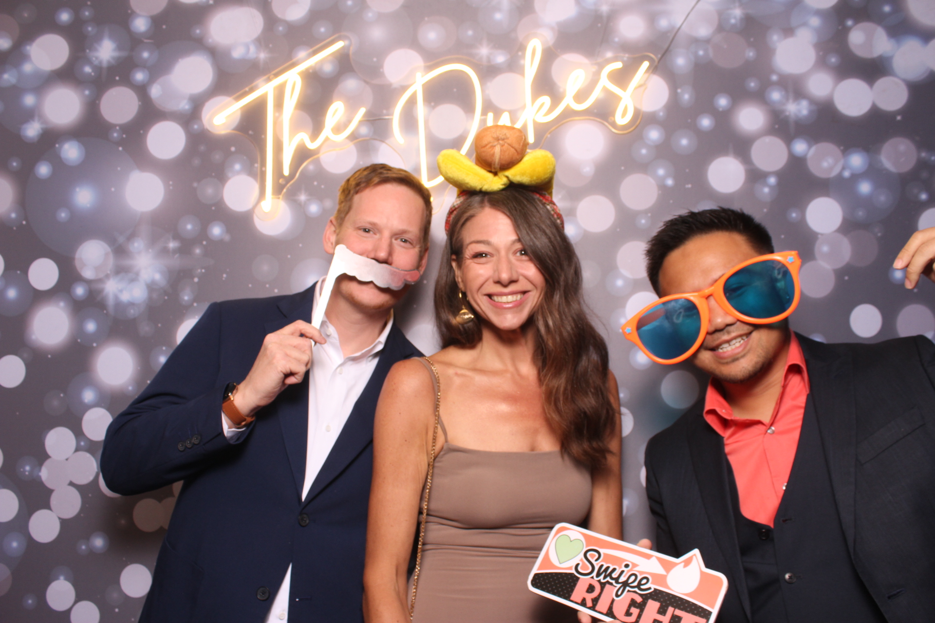 Jenna & Zack Reception | View more photos from the event at gallery.photoboothcincy.com/u/PhotoBoothCincy/Jenna-Zack-Reception