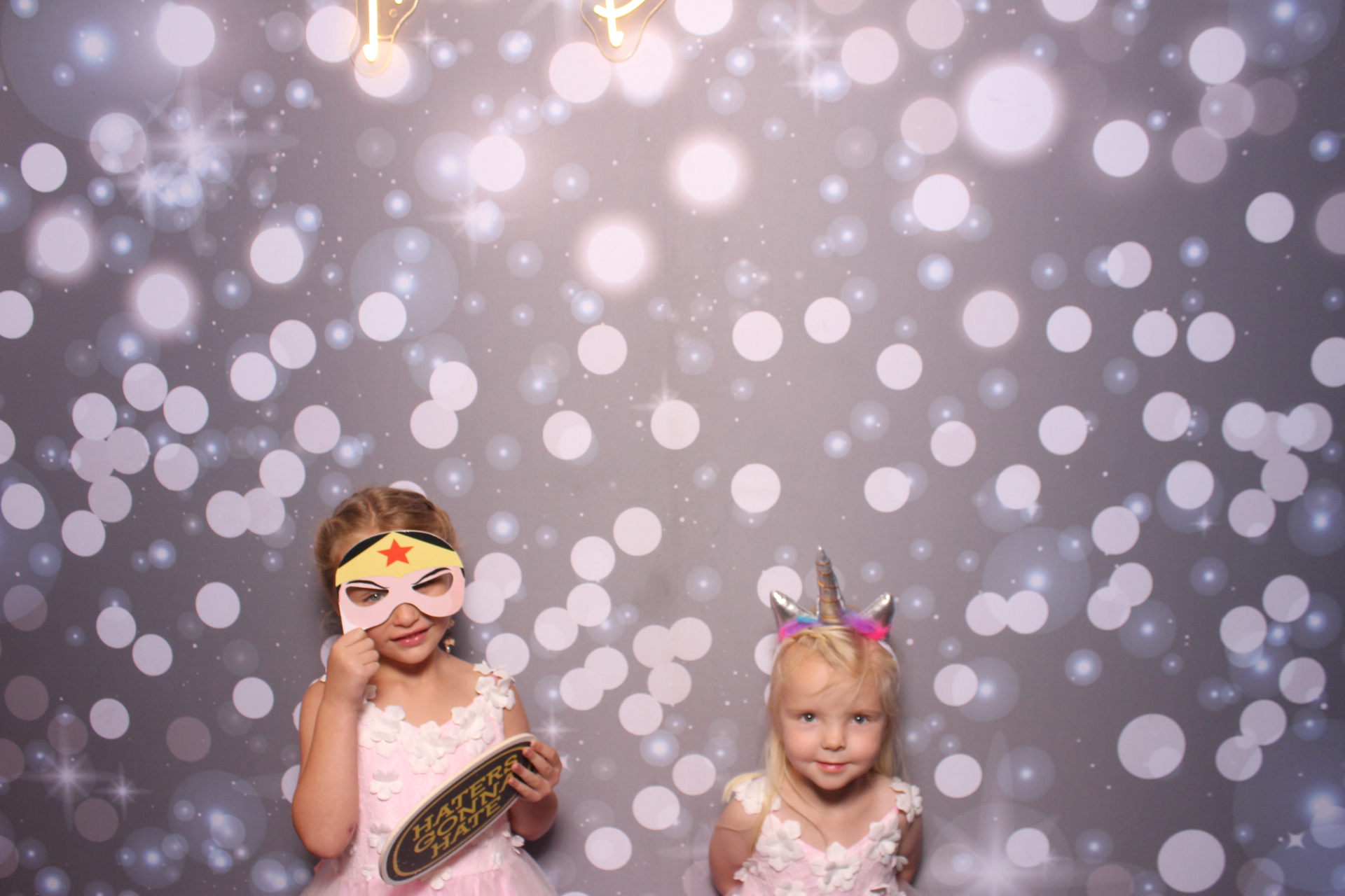 Jenna & Zack Reception | View more photos from the event at gallery.photoboothcincy.com/u/PhotoBoothCincy/Jenna-Zack-Reception
