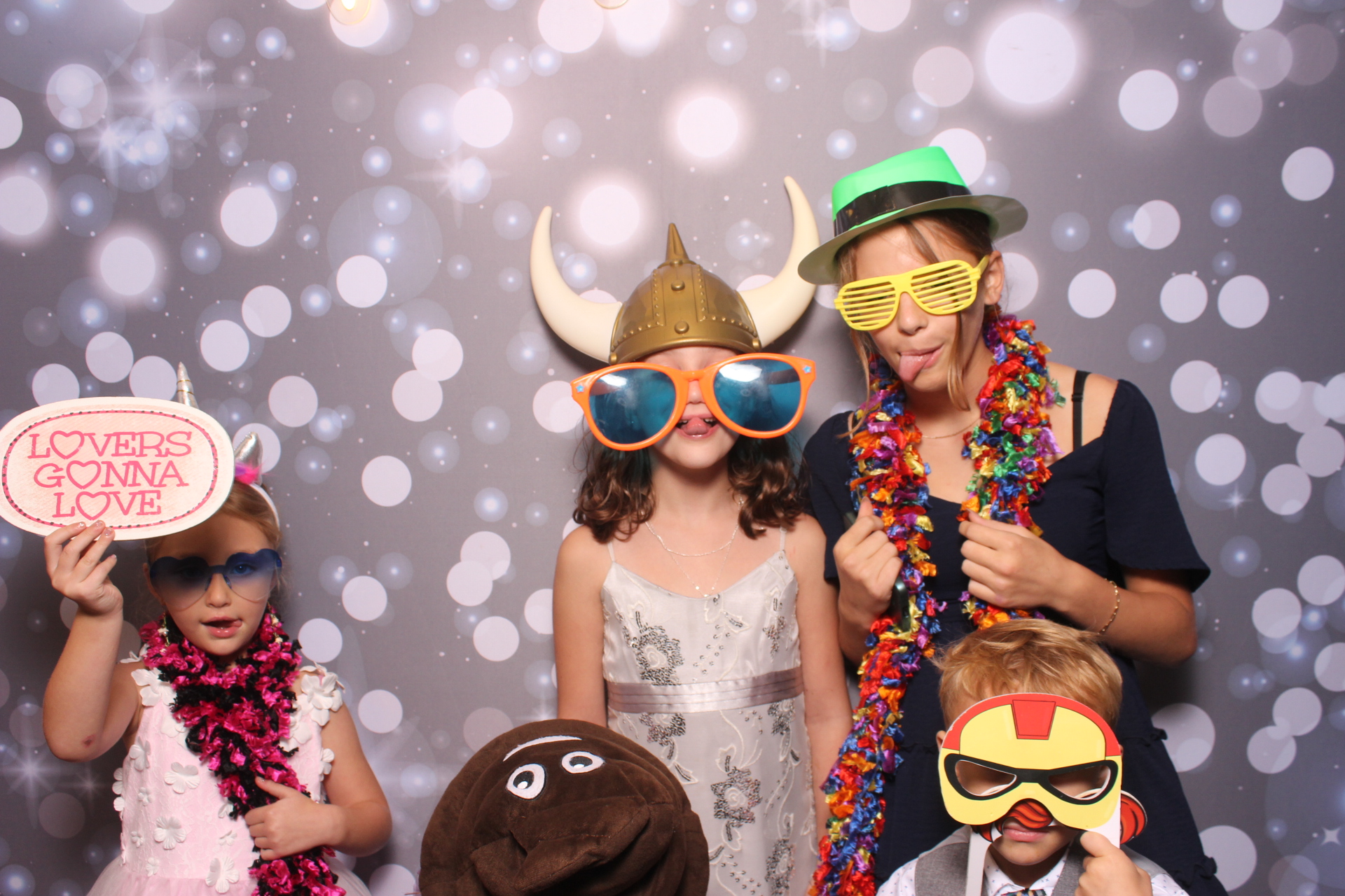 Jenna & Zack Reception | View more photos from the event at gallery.photoboothcincy.com/u/PhotoBoothCincy/Jenna-Zack-Reception