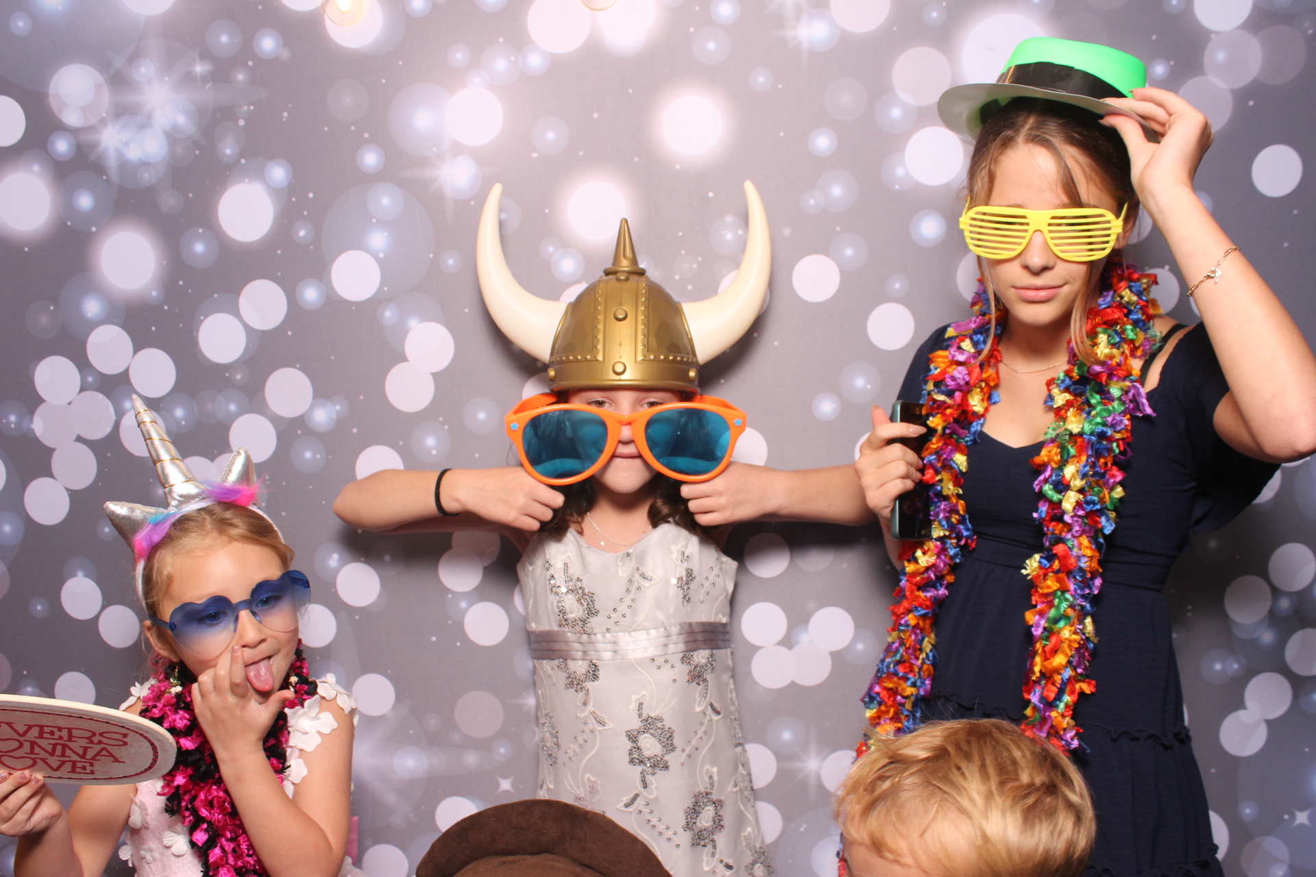 Jenna & Zack Reception | View more photos from the event at gallery.photoboothcincy.com/u/PhotoBoothCincy/Jenna-Zack-Reception