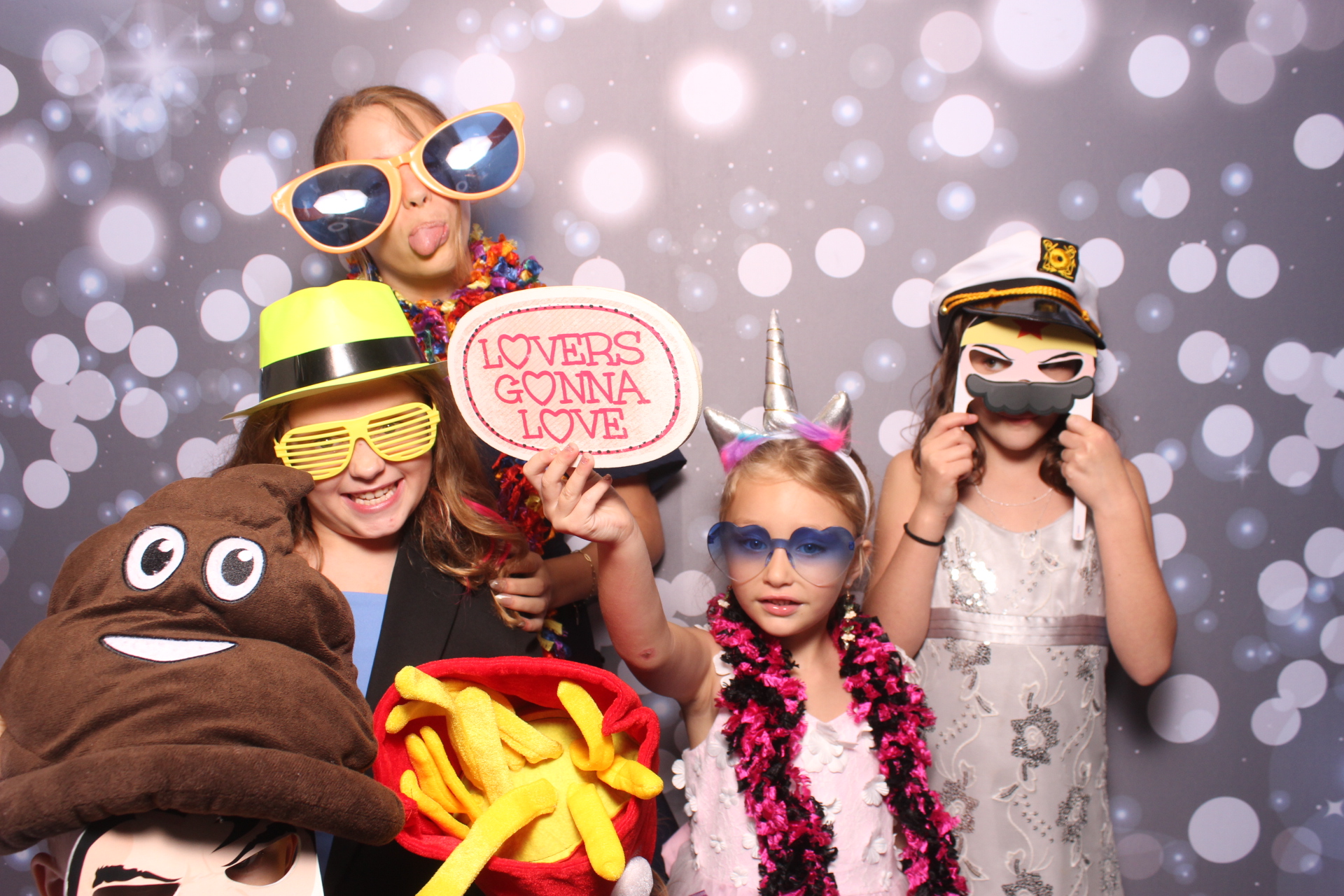 Jenna & Zack Reception | View more photos from the event at gallery.photoboothcincy.com/u/PhotoBoothCincy/Jenna-Zack-Reception