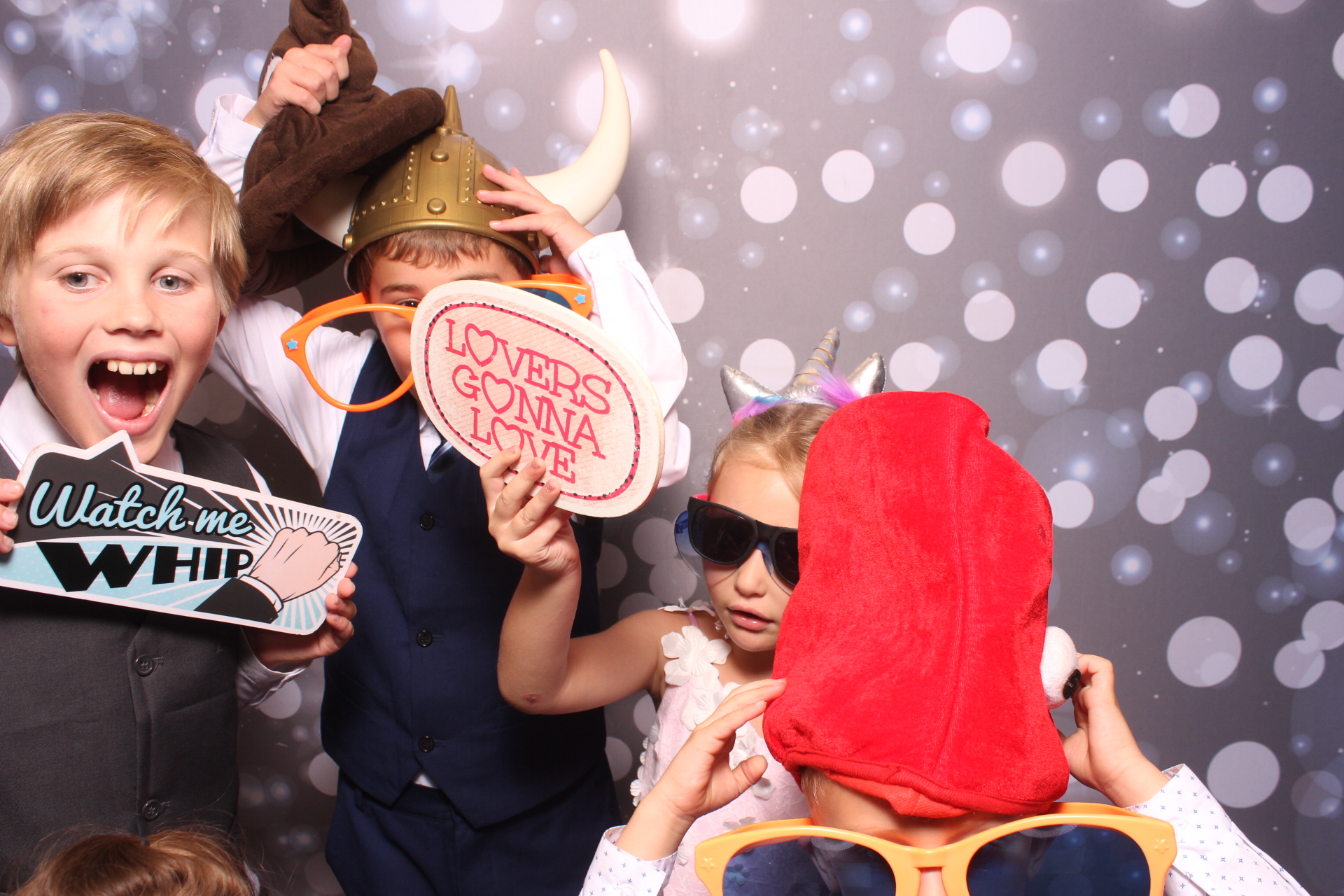 Jenna & Zack Reception | View more photos from the event at gallery.photoboothcincy.com/u/PhotoBoothCincy/Jenna-Zack-Reception