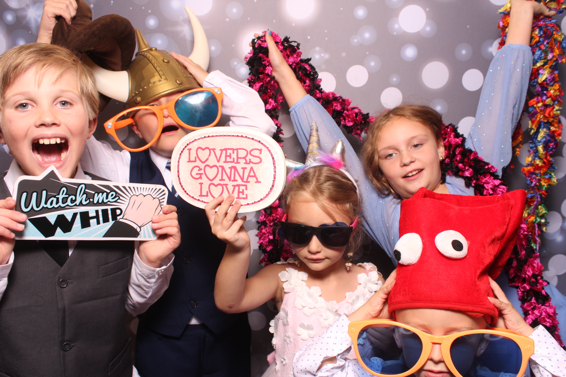 Jenna & Zack Reception | View more photos from the event at gallery.photoboothcincy.com/u/PhotoBoothCincy/Jenna-Zack-Reception