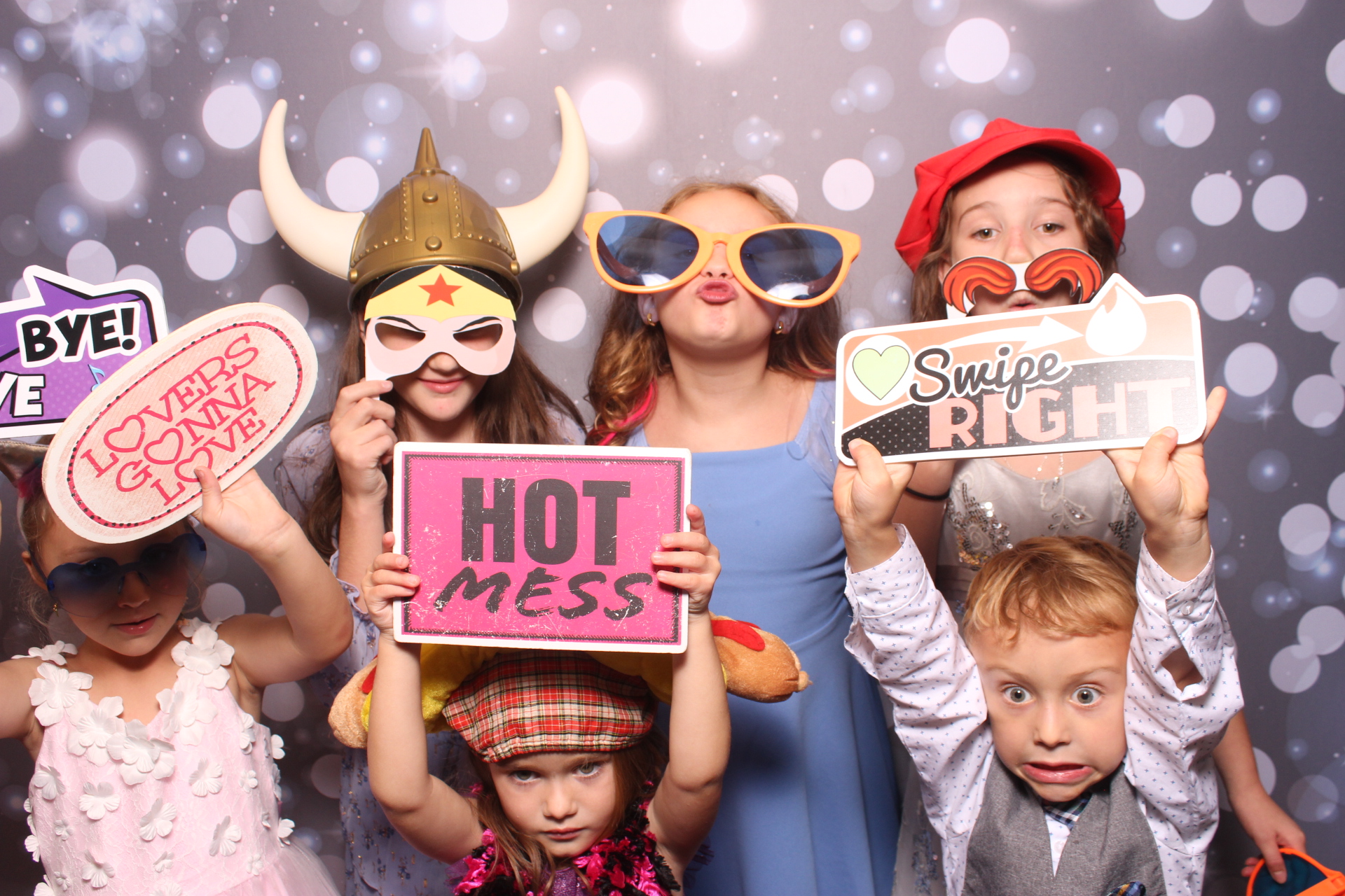 Jenna & Zack Reception | View more photos from the event at gallery.photoboothcincy.com/u/PhotoBoothCincy/Jenna-Zack-Reception