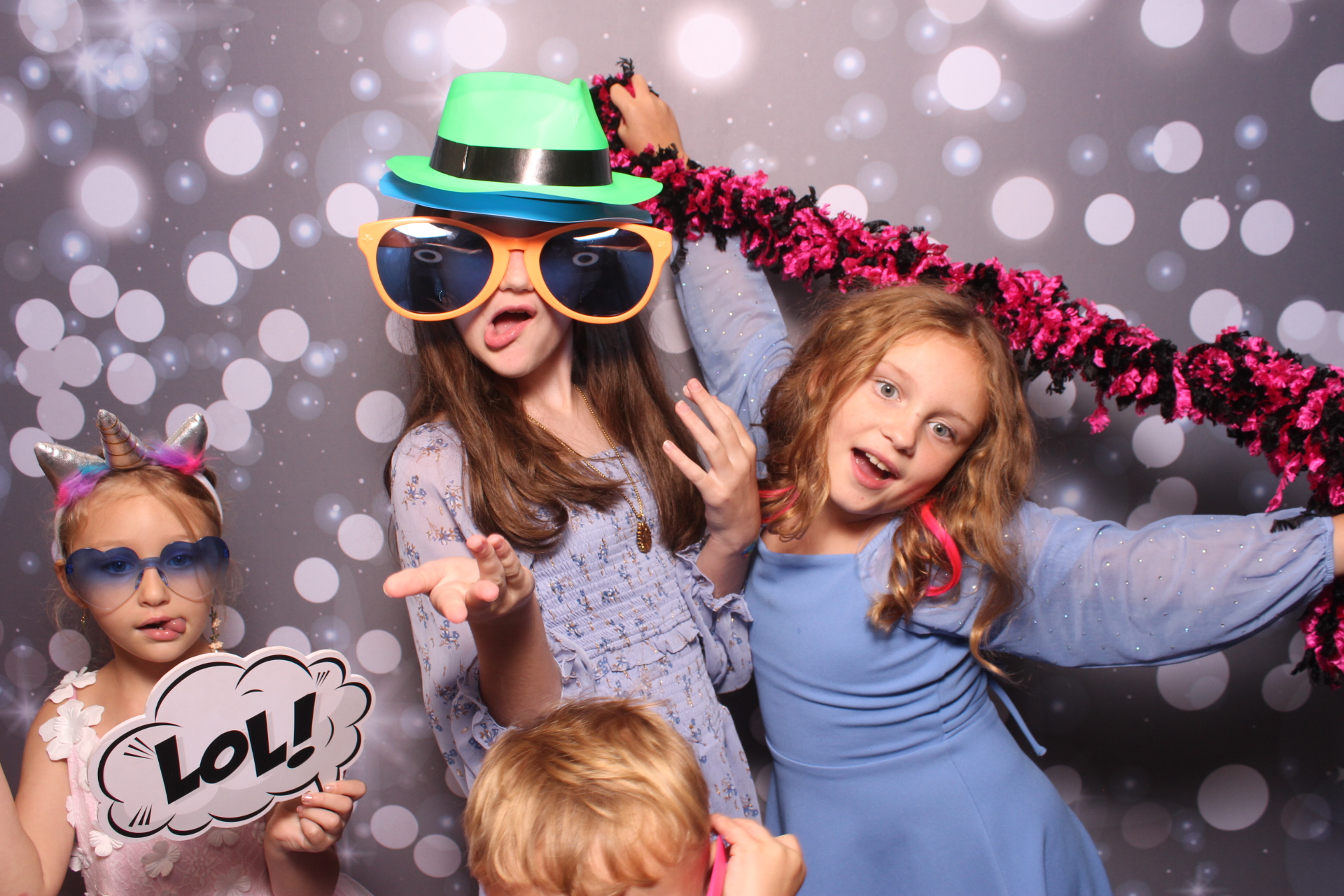 Jenna & Zack Reception | View more photos from the event at gallery.photoboothcincy.com/u/PhotoBoothCincy/Jenna-Zack-Reception