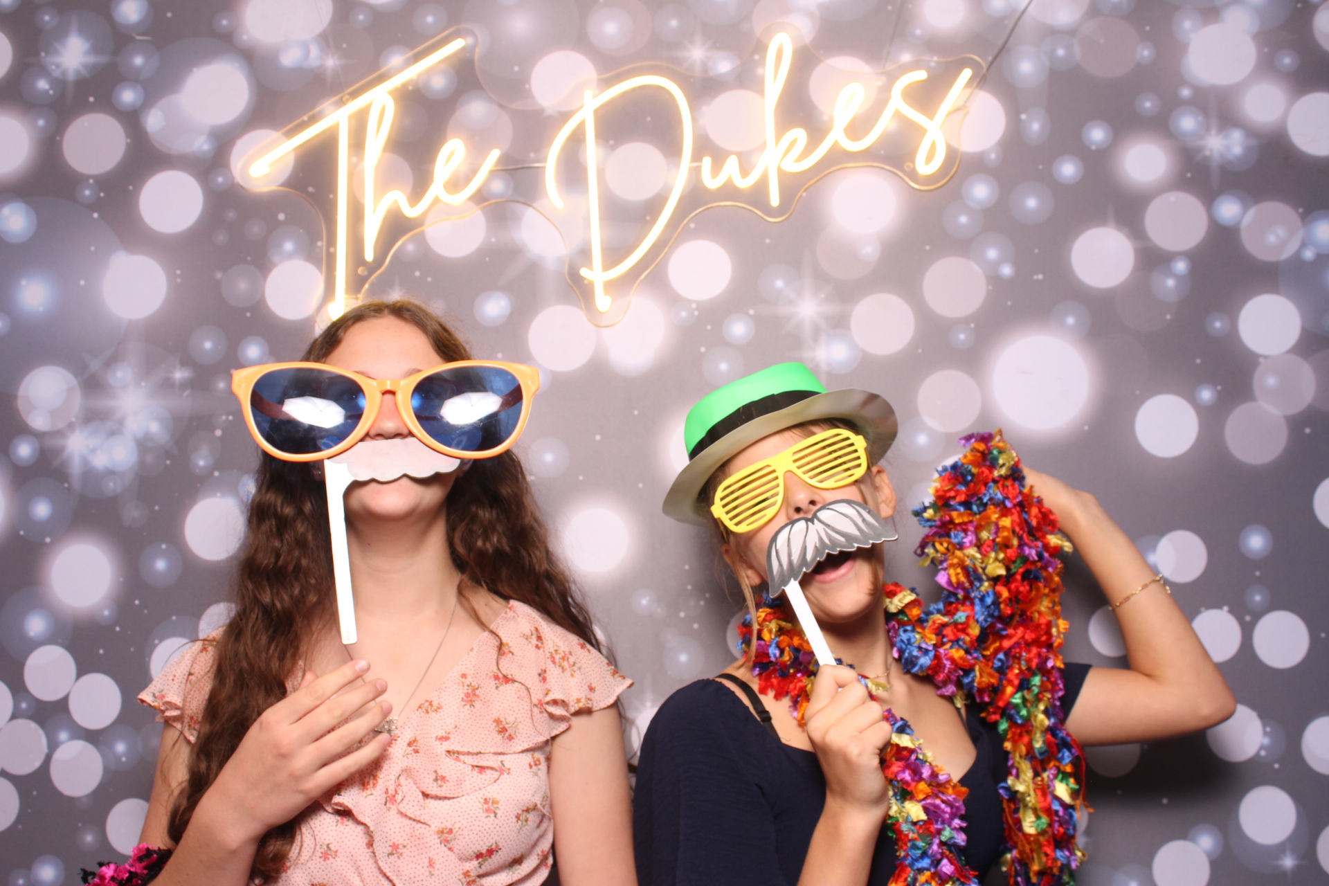 Jenna & Zack Reception | View more photos from the event at gallery.photoboothcincy.com/u/PhotoBoothCincy/Jenna-Zack-Reception