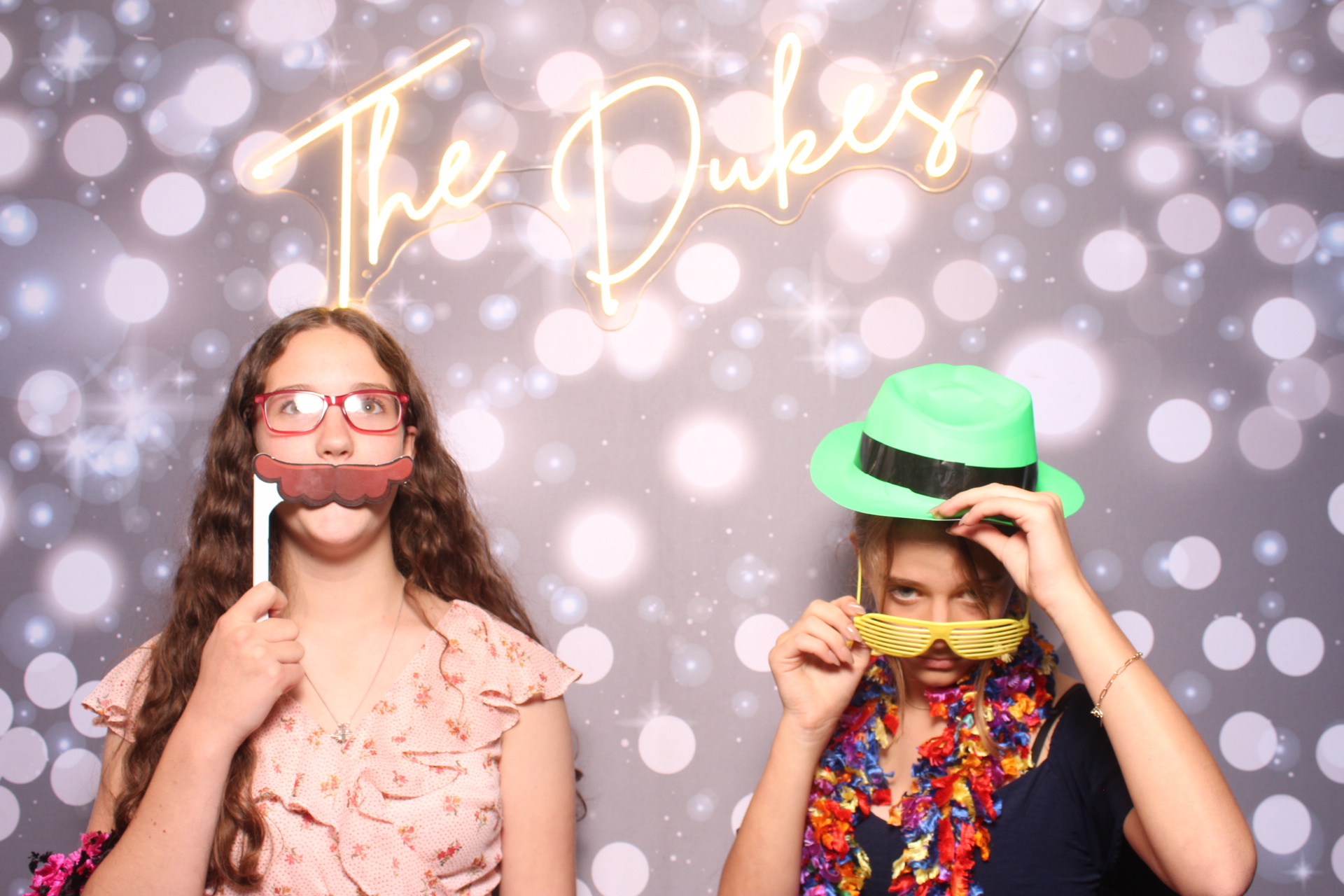 Jenna & Zack Reception | View more photos from the event at gallery.photoboothcincy.com/u/PhotoBoothCincy/Jenna-Zack-Reception