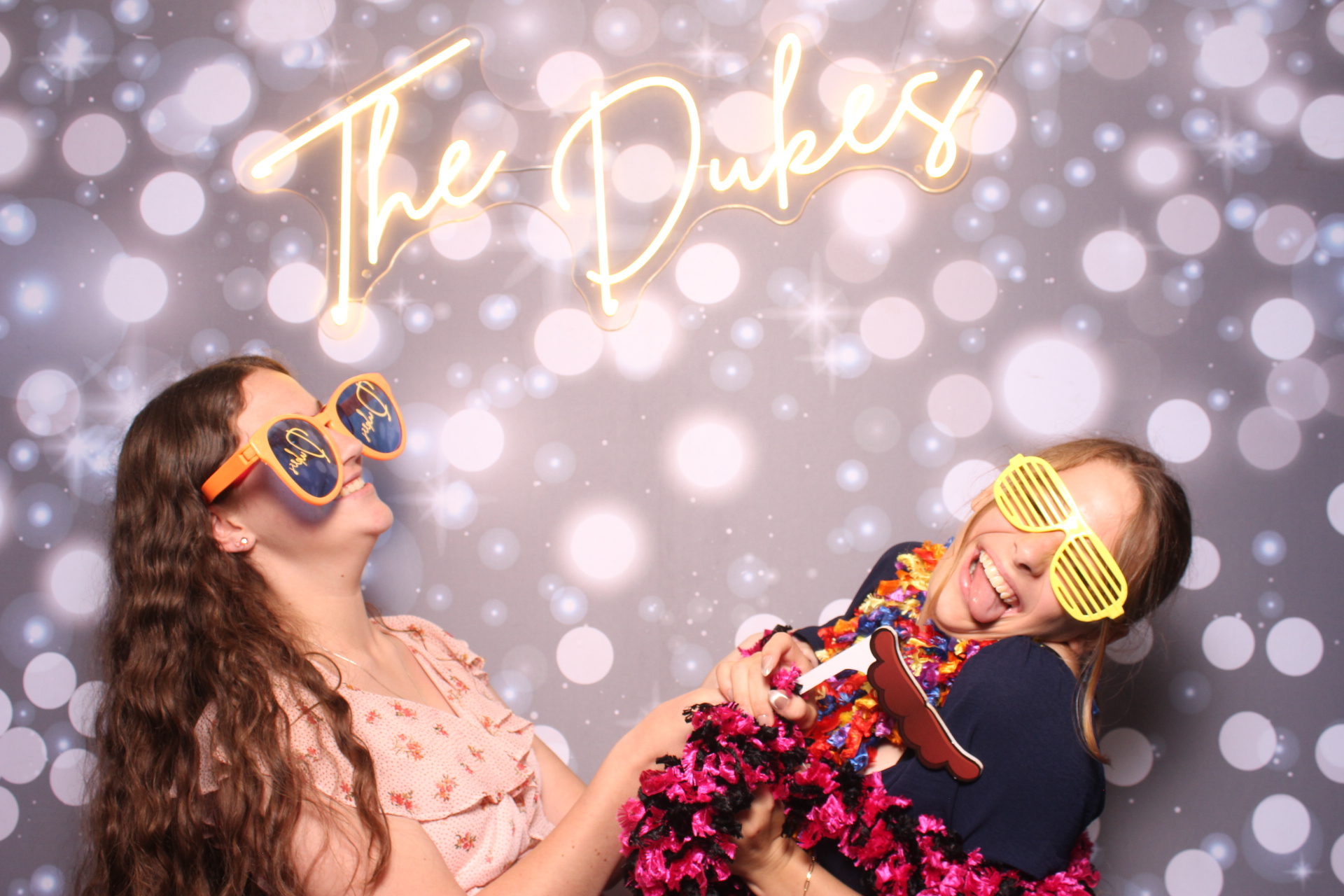 Jenna & Zack Reception | View more photos from the event at gallery.photoboothcincy.com/u/PhotoBoothCincy/Jenna-Zack-Reception