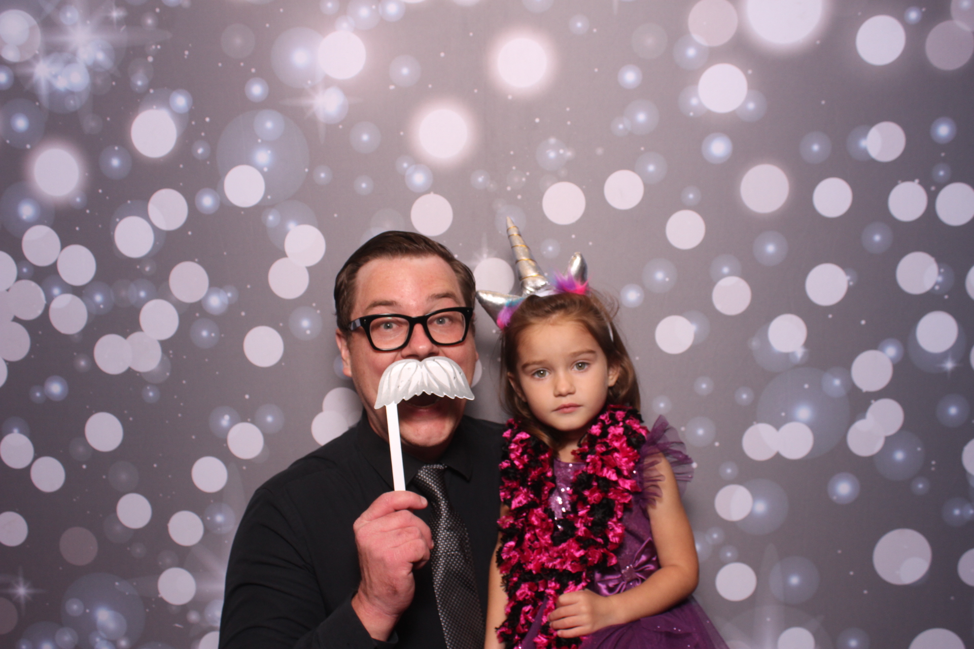 Jenna & Zack Reception | View more photos from the event at gallery.photoboothcincy.com/u/PhotoBoothCincy/Jenna-Zack-Reception