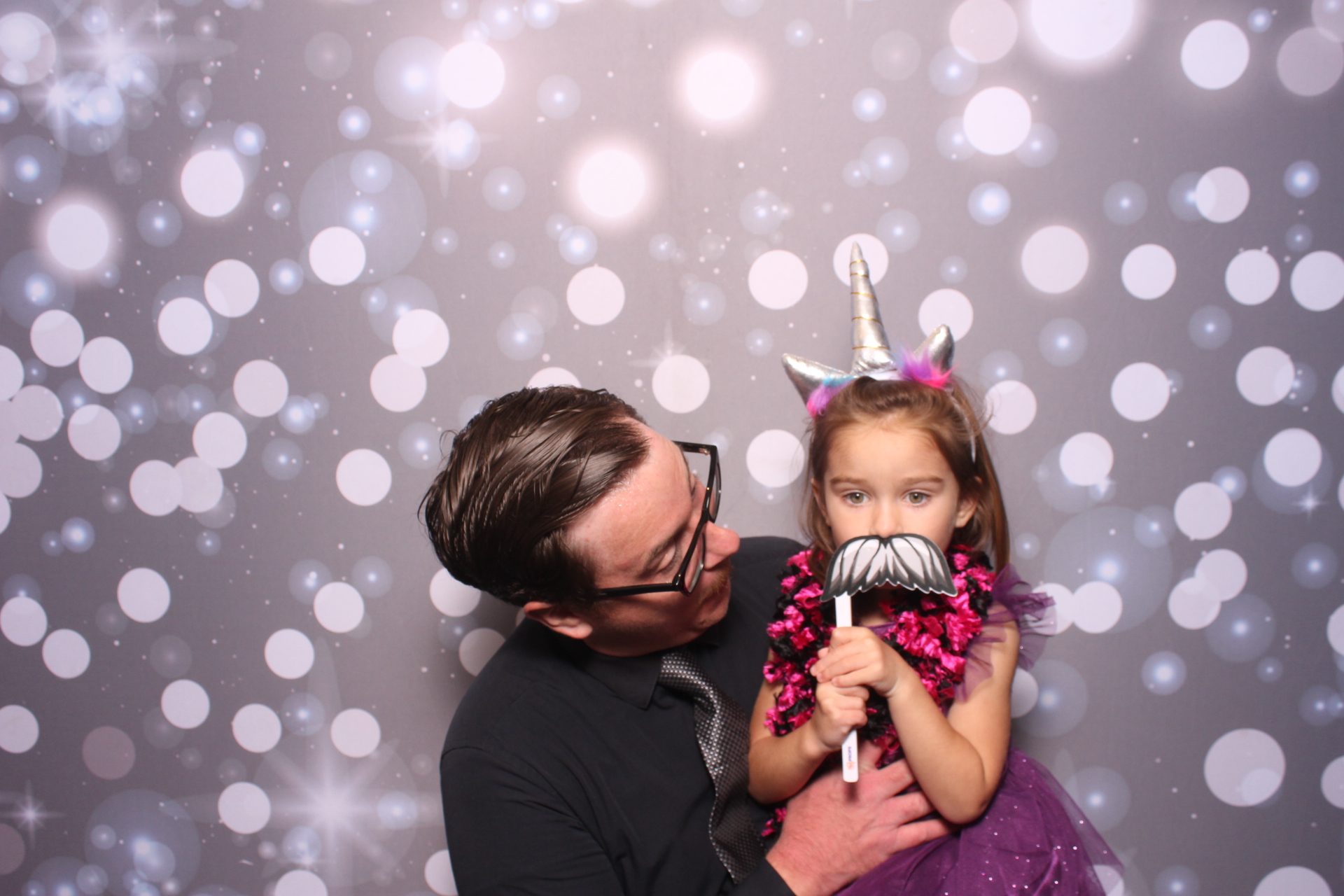 Jenna & Zack Reception | View more photos from the event at gallery.photoboothcincy.com/u/PhotoBoothCincy/Jenna-Zack-Reception