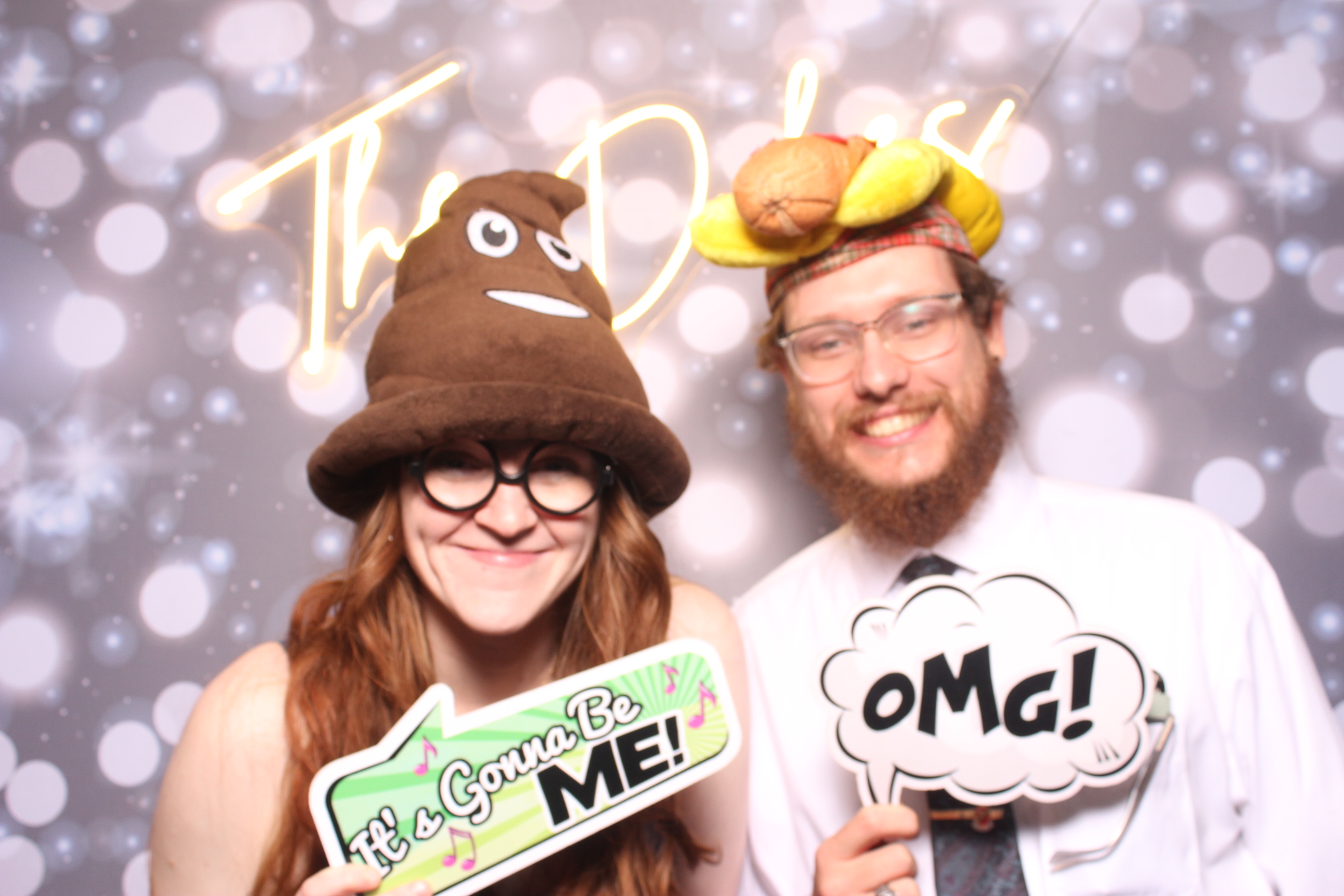 Jenna & Zack Reception | View more photos from the event at gallery.photoboothcincy.com/u/PhotoBoothCincy/Jenna-Zack-Reception