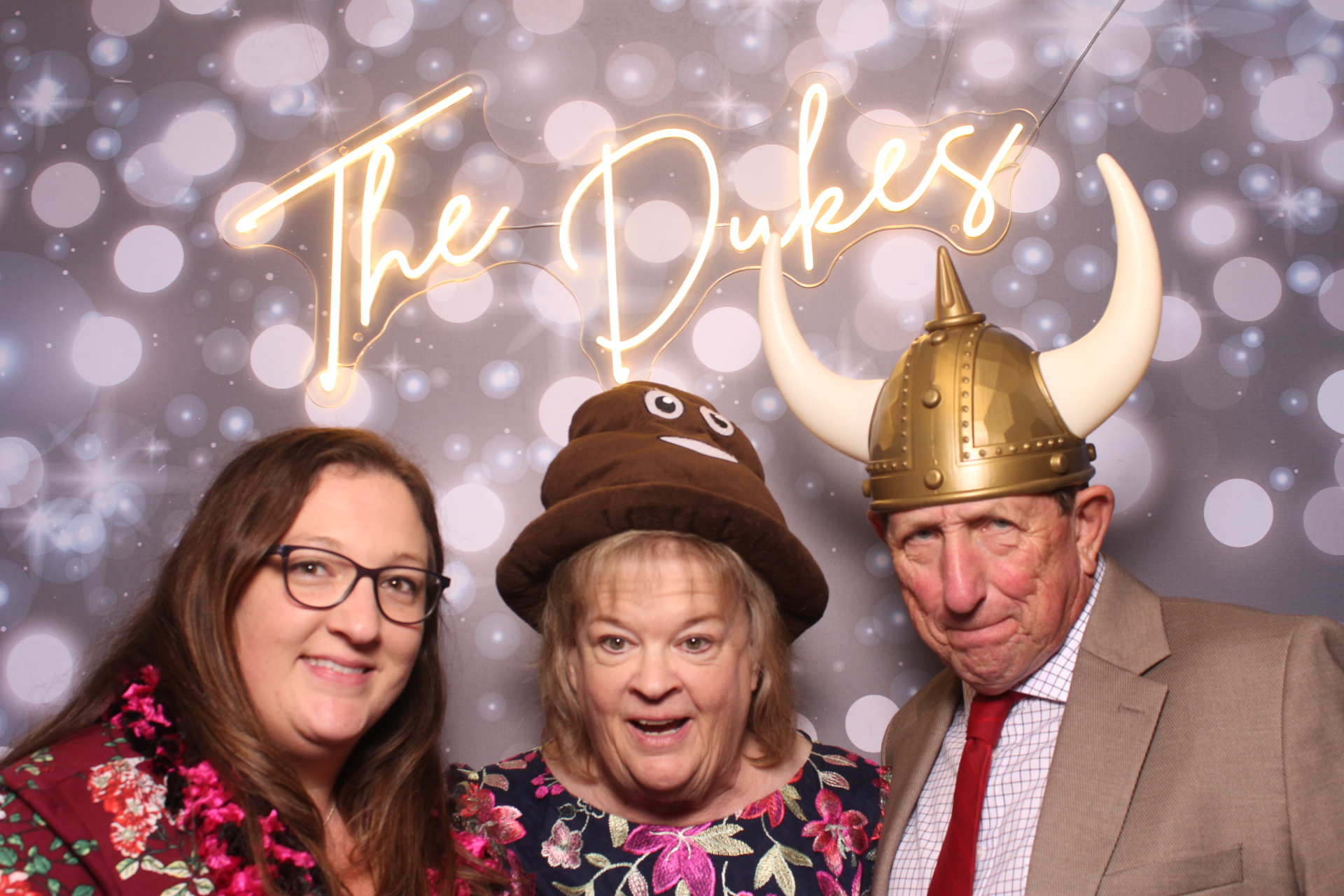 Jenna & Zack Reception | View more photos from the event at gallery.photoboothcincy.com/u/PhotoBoothCincy/Jenna-Zack-Reception