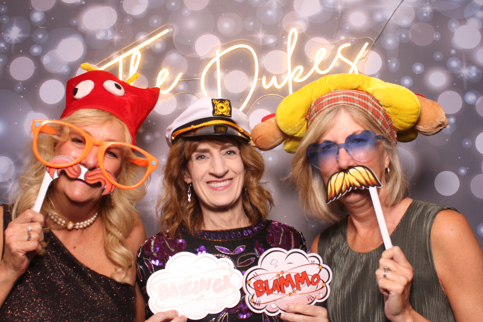 Jenna & Zack Reception | View more photos from the event at gallery.photoboothcincy.com/u/PhotoBoothCincy/Jenna-Zack-Reception