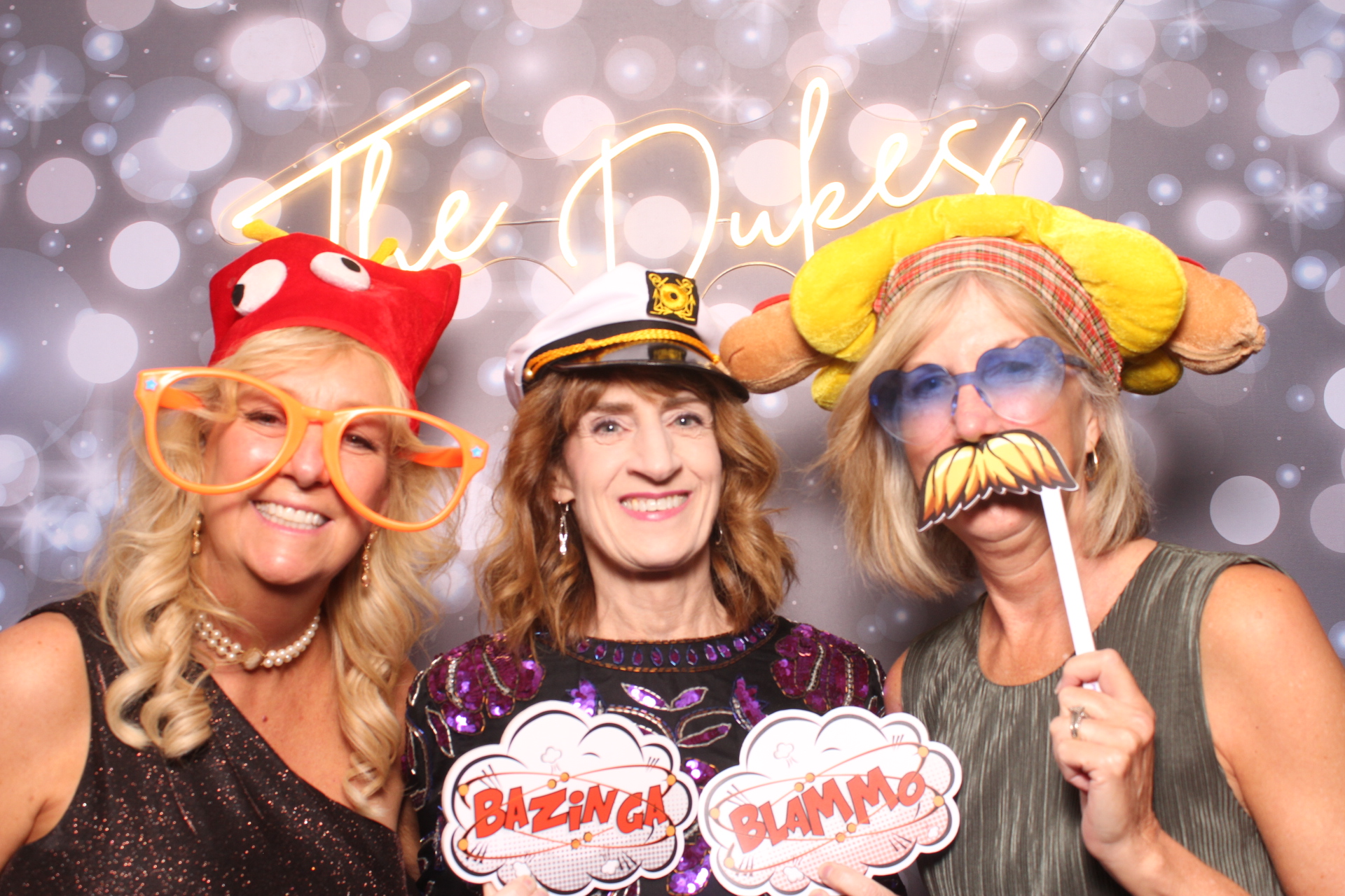 Jenna & Zack Reception | View more photos from the event at gallery.photoboothcincy.com/u/PhotoBoothCincy/Jenna-Zack-Reception