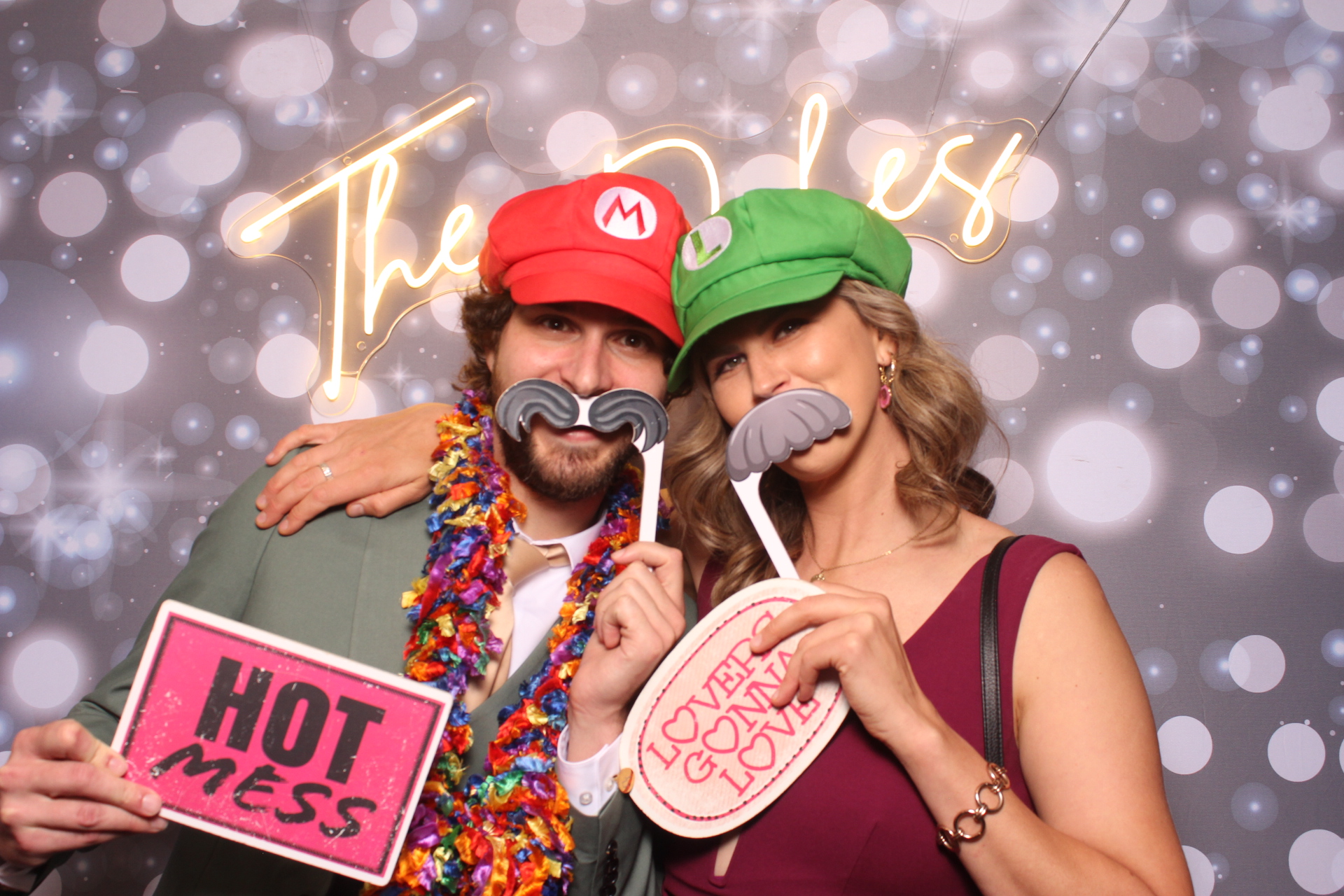 Jenna & Zack Reception | View more photos from the event at gallery.photoboothcincy.com/u/PhotoBoothCincy/Jenna-Zack-Reception