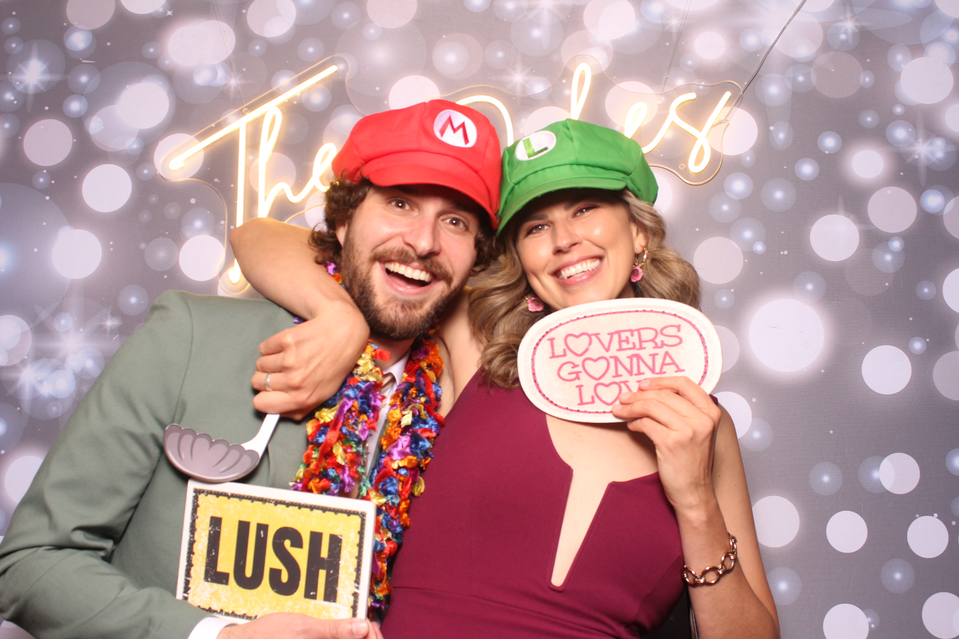 Jenna & Zack Reception | View more photos from the event at gallery.photoboothcincy.com/u/PhotoBoothCincy/Jenna-Zack-Reception