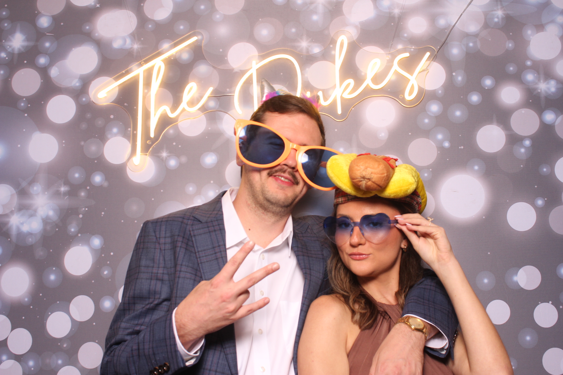 Jenna & Zack Reception | View more photos from the event at gallery.photoboothcincy.com/u/PhotoBoothCincy/Jenna-Zack-Reception