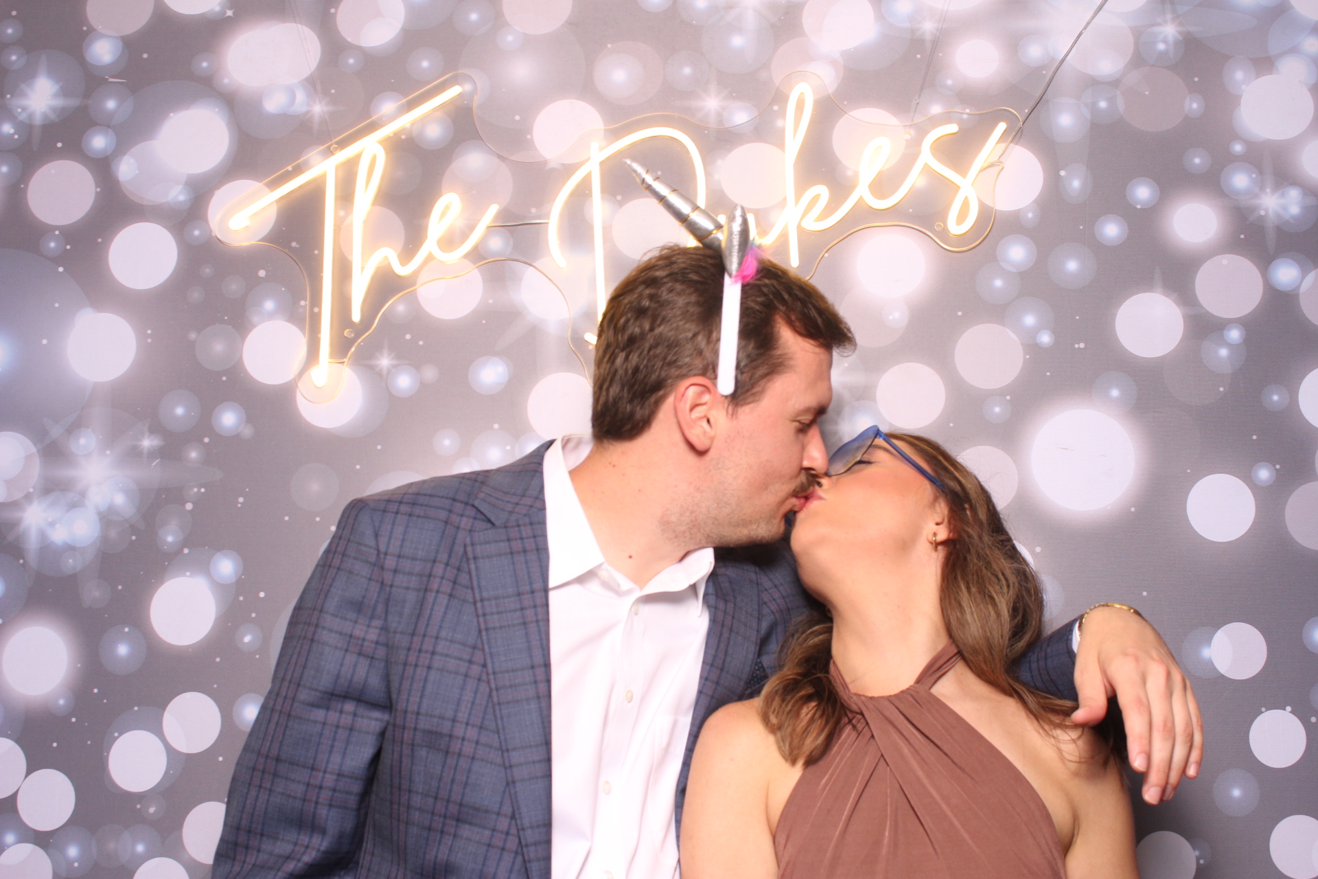 Jenna & Zack Reception | View more photos from the event at gallery.photoboothcincy.com/u/PhotoBoothCincy/Jenna-Zack-Reception