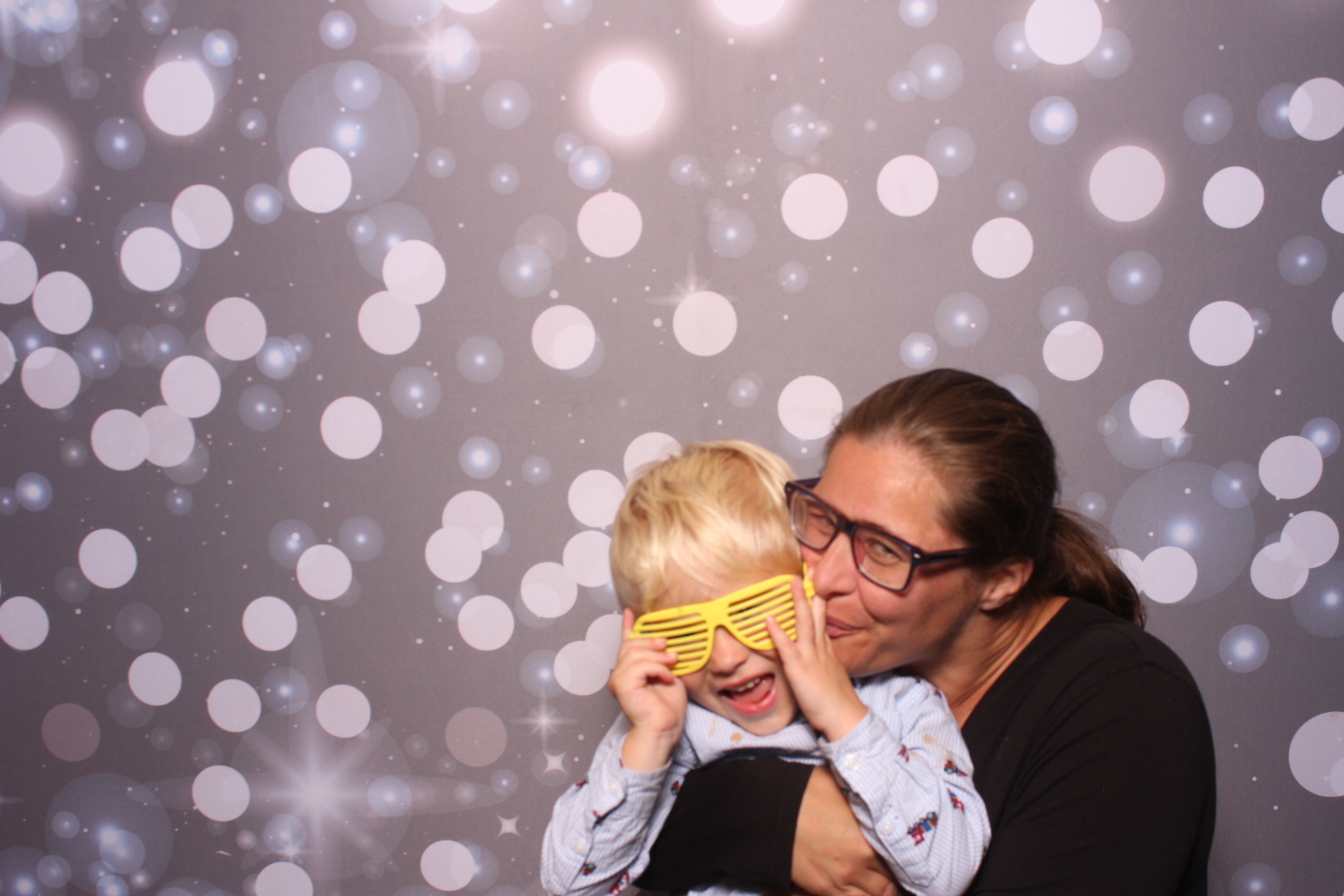 Jenna & Zack Reception | View more photos from the event at gallery.photoboothcincy.com/u/PhotoBoothCincy/Jenna-Zack-Reception