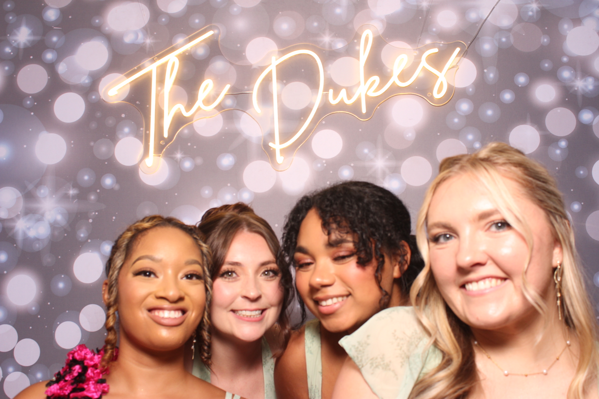 Jenna & Zack Reception | View more photos from the event at gallery.photoboothcincy.com/u/PhotoBoothCincy/Jenna-Zack-Reception
