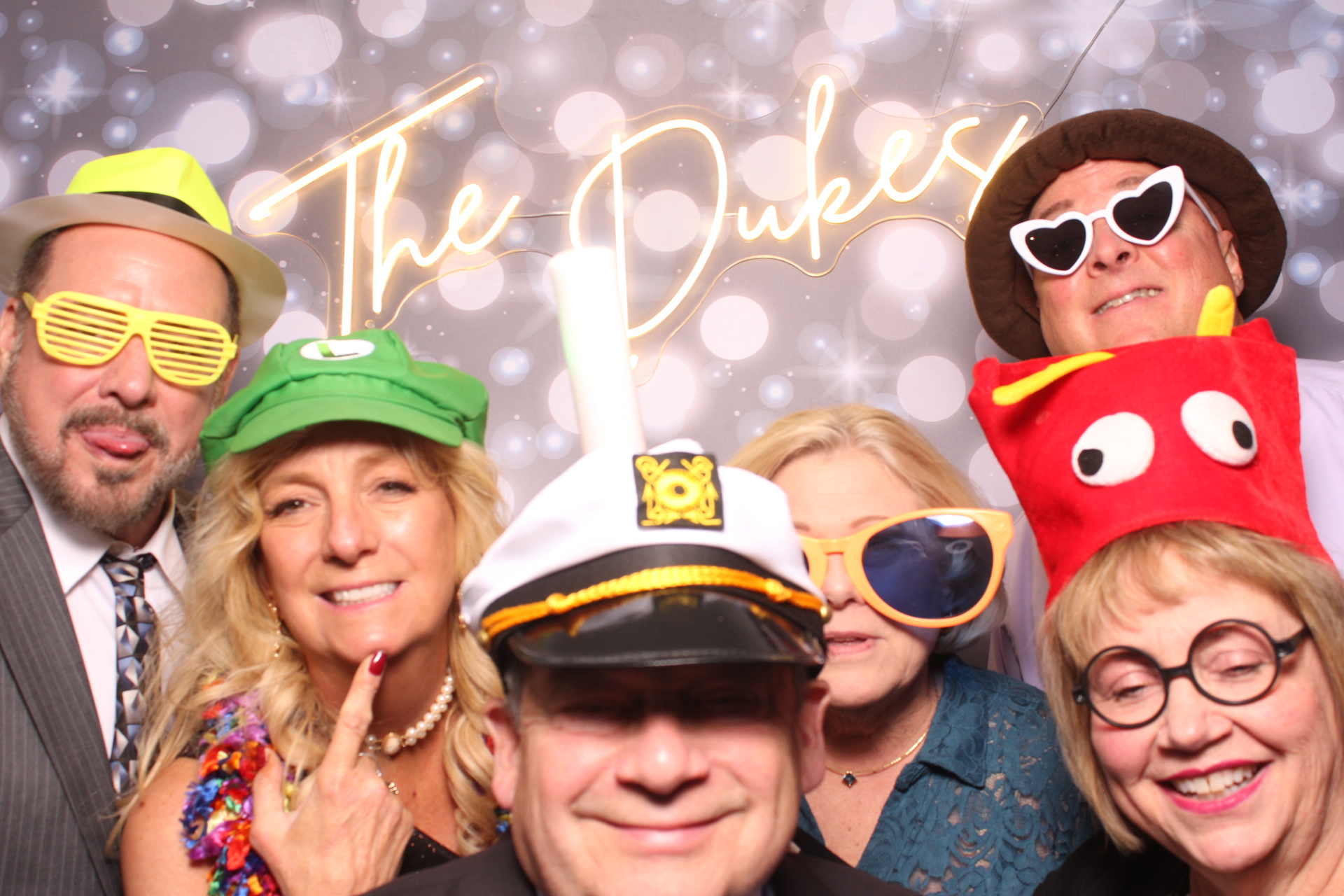 Jenna & Zack Reception | View more photos from the event at gallery.photoboothcincy.com/u/PhotoBoothCincy/Jenna-Zack-Reception