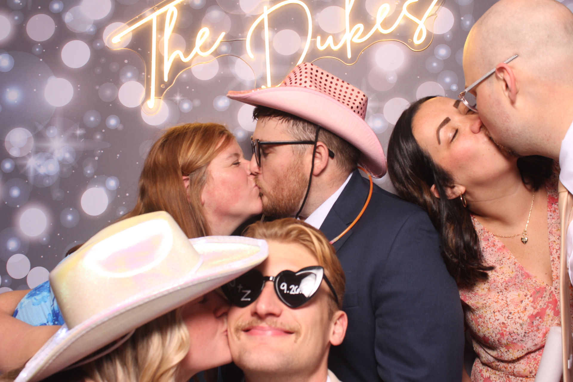 Jenna & Zack Reception | View more photos from the event at gallery.photoboothcincy.com/u/PhotoBoothCincy/Jenna-Zack-Reception