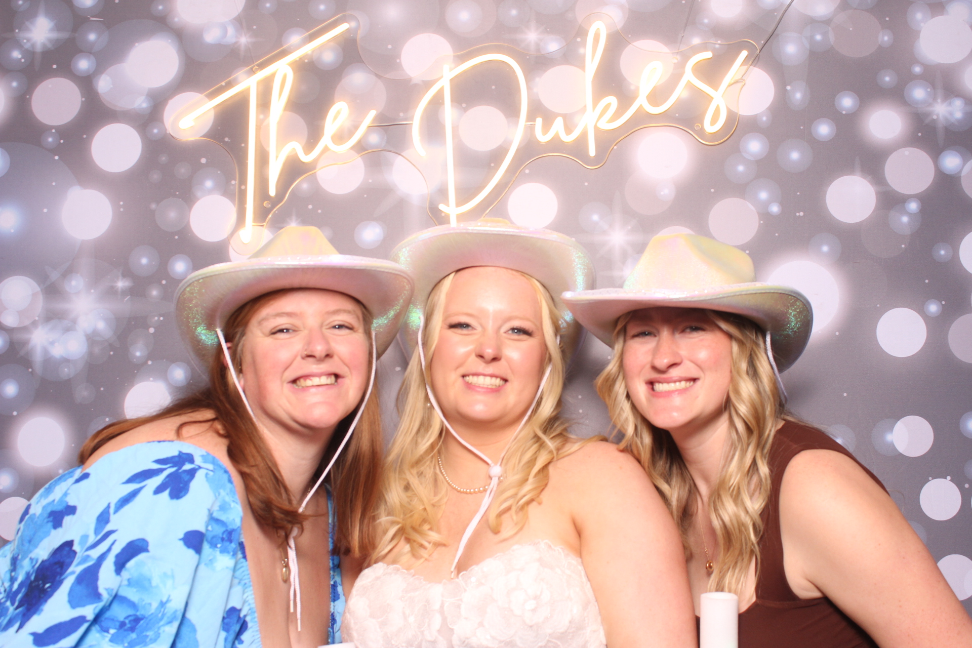 Jenna & Zack Reception | View more photos from the event at gallery.photoboothcincy.com/u/PhotoBoothCincy/Jenna-Zack-Reception