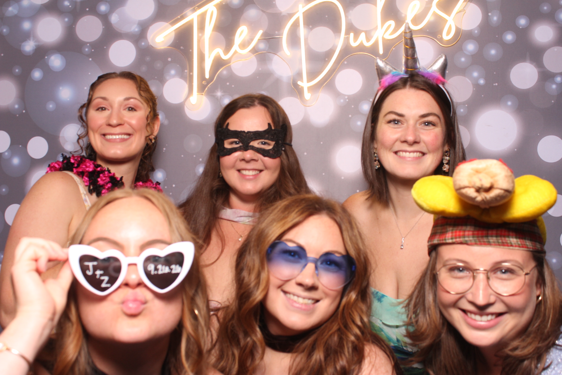 Jenna & Zack Reception | View more photos from the event at gallery.photoboothcincy.com/u/PhotoBoothCincy/Jenna-Zack-Reception