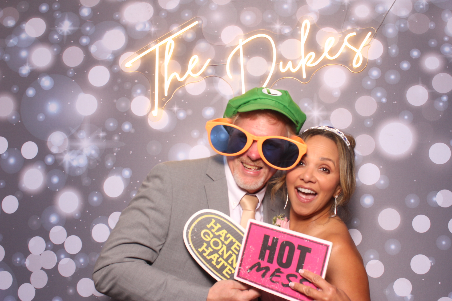 Jenna & Zack Reception | View more photos from the event at gallery.photoboothcincy.com/u/PhotoBoothCincy/Jenna-Zack-Reception