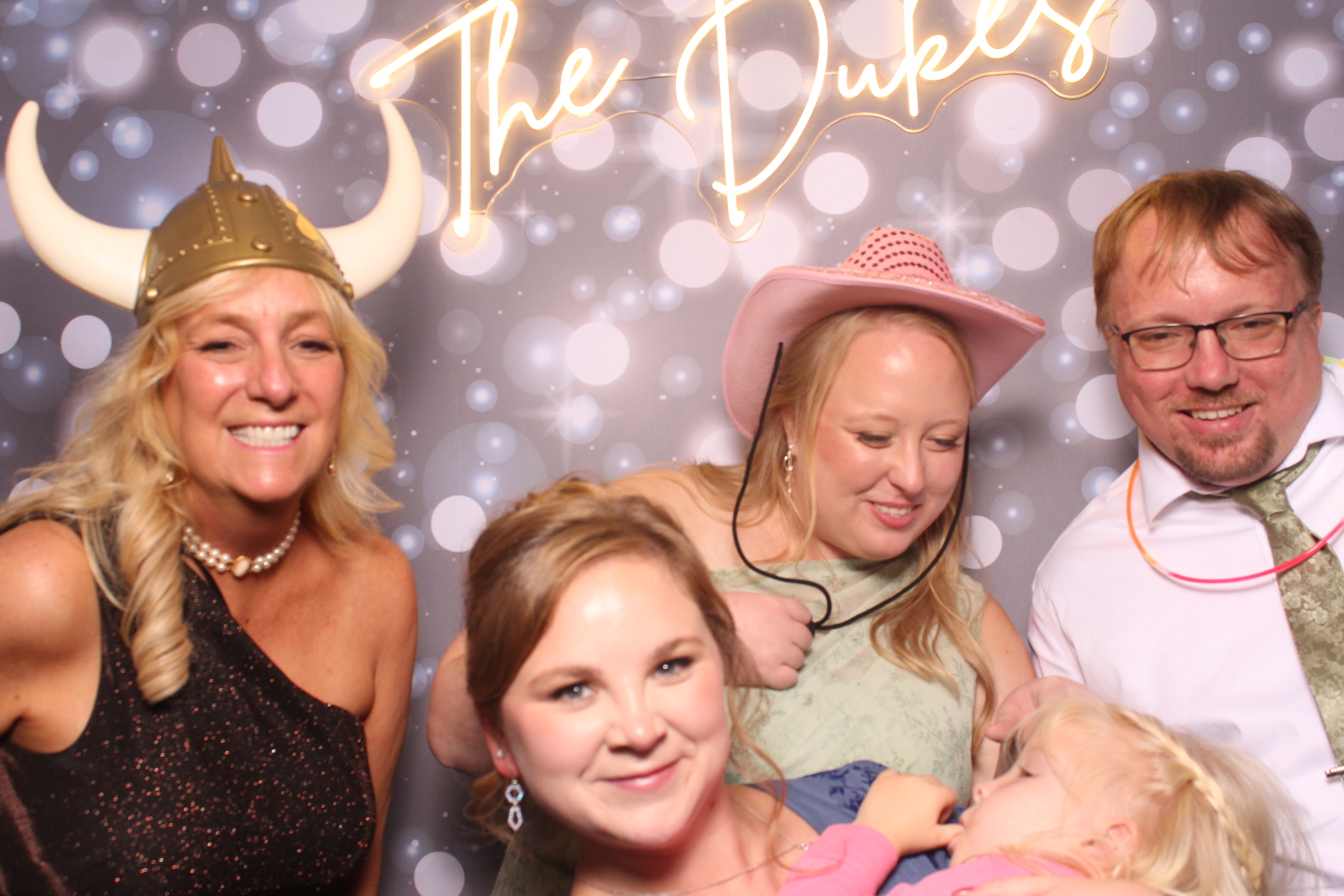 Jenna & Zack Reception | View more photos from the event at gallery.photoboothcincy.com/u/PhotoBoothCincy/Jenna-Zack-Reception