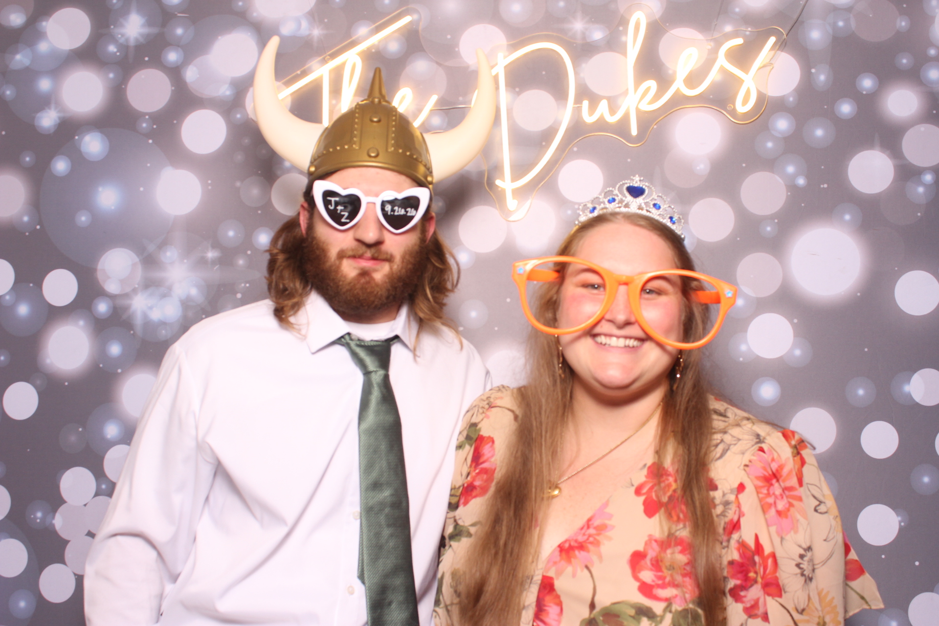 Jenna & Zack Reception | View more photos from the event at gallery.photoboothcincy.com/u/PhotoBoothCincy/Jenna-Zack-Reception