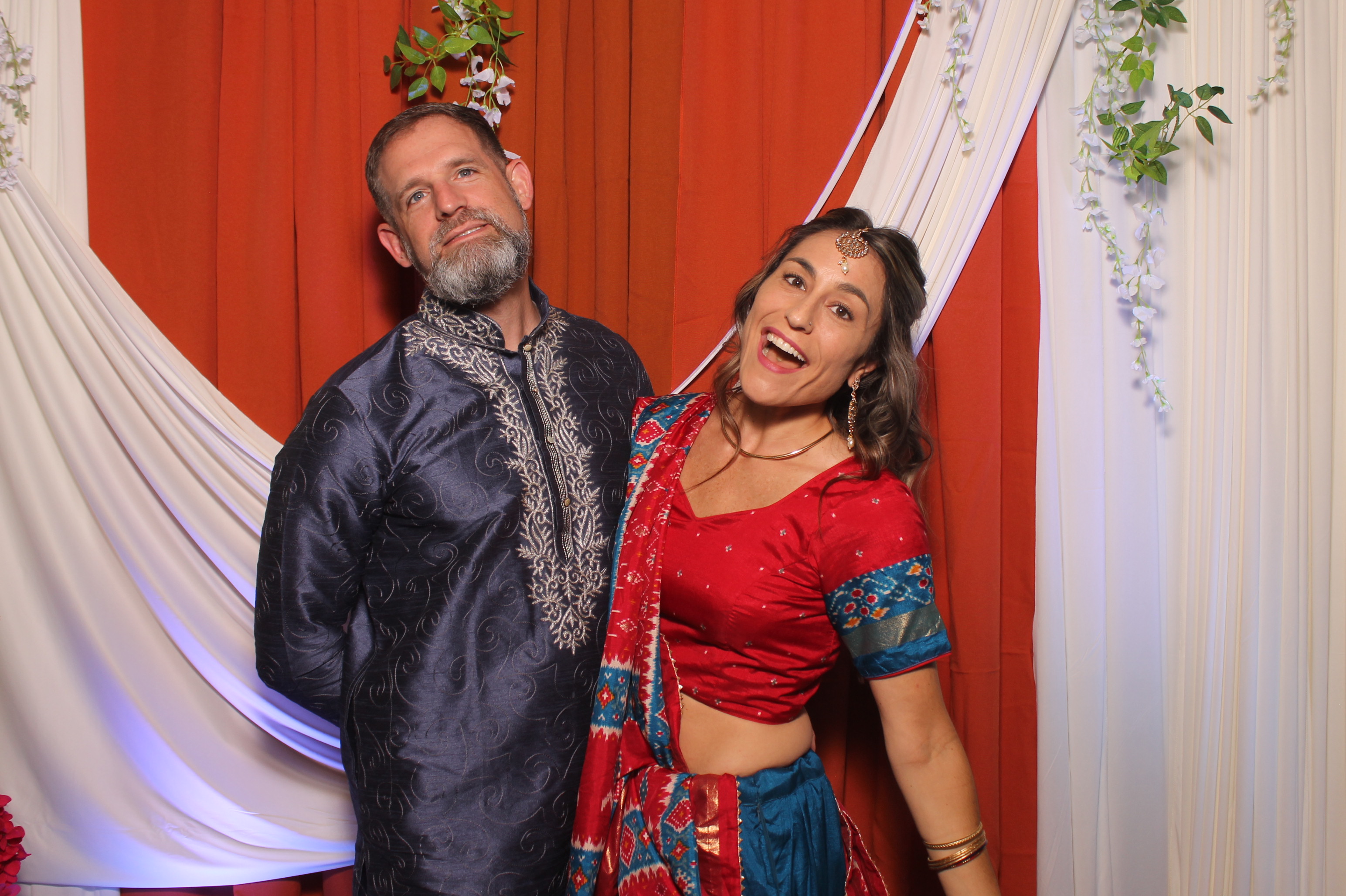 Jessica & Rudra Wedding | View more photos from the event at gallery.photoboothcincy.com/u/PhotoBoothCincy/Jessica-Rudra-Wedding