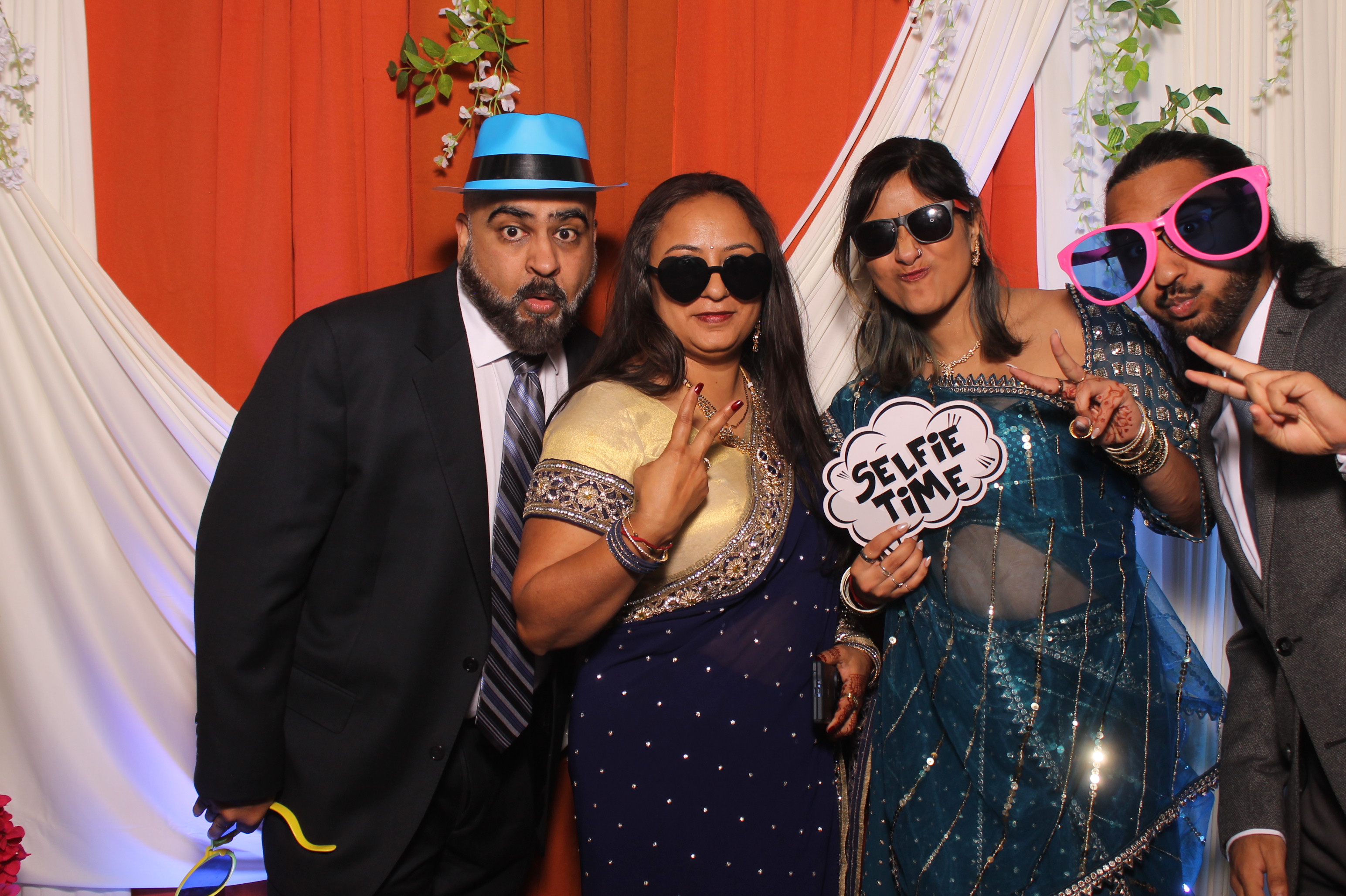 Jessica & Rudra Wedding | View more photos from the event at gallery.photoboothcincy.com/u/PhotoBoothCincy/Jessica-Rudra-Wedding