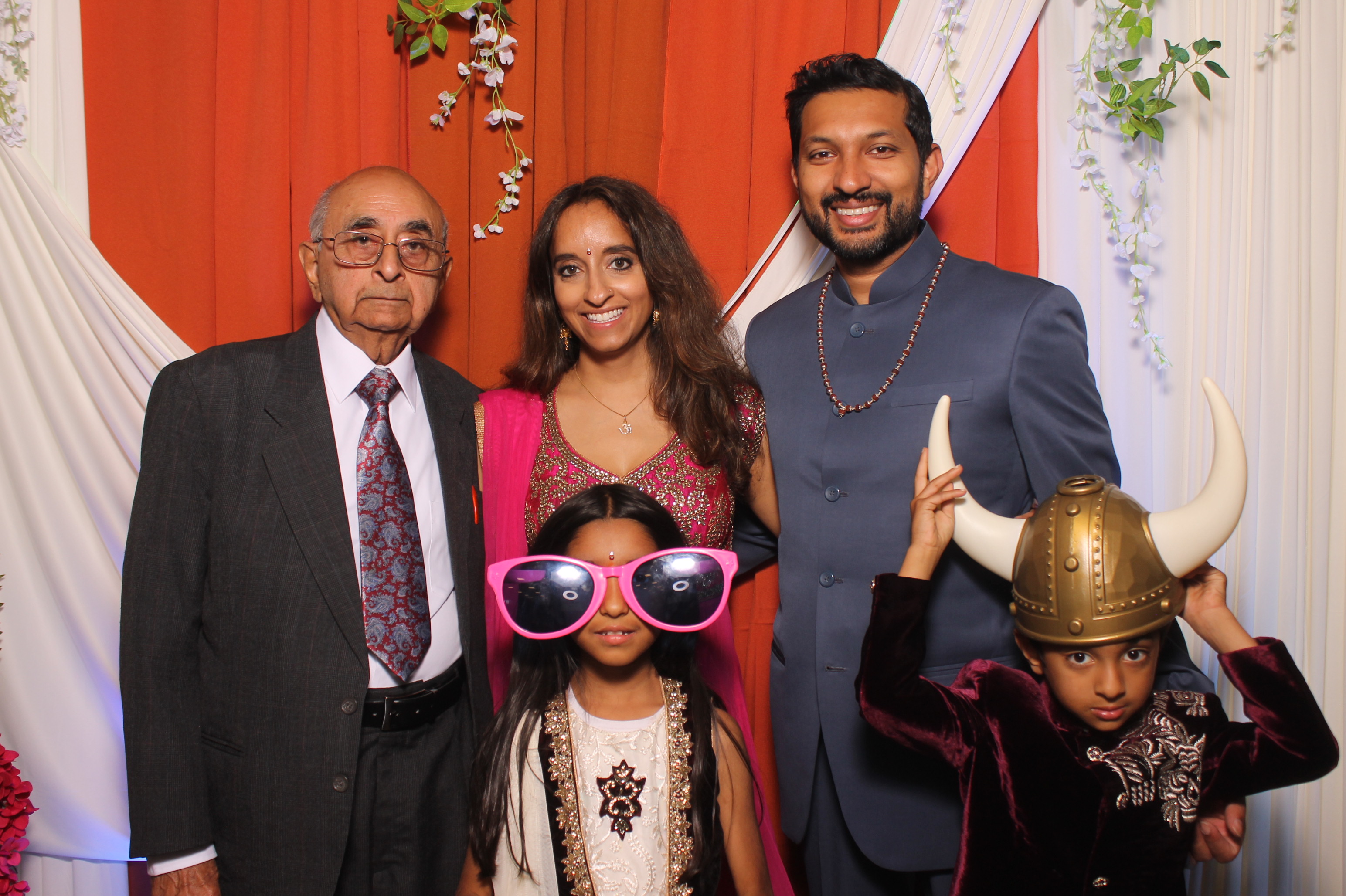 Jessica & Rudra Wedding | View more photos from the event at gallery.photoboothcincy.com/u/PhotoBoothCincy/Jessica-Rudra-Wedding
