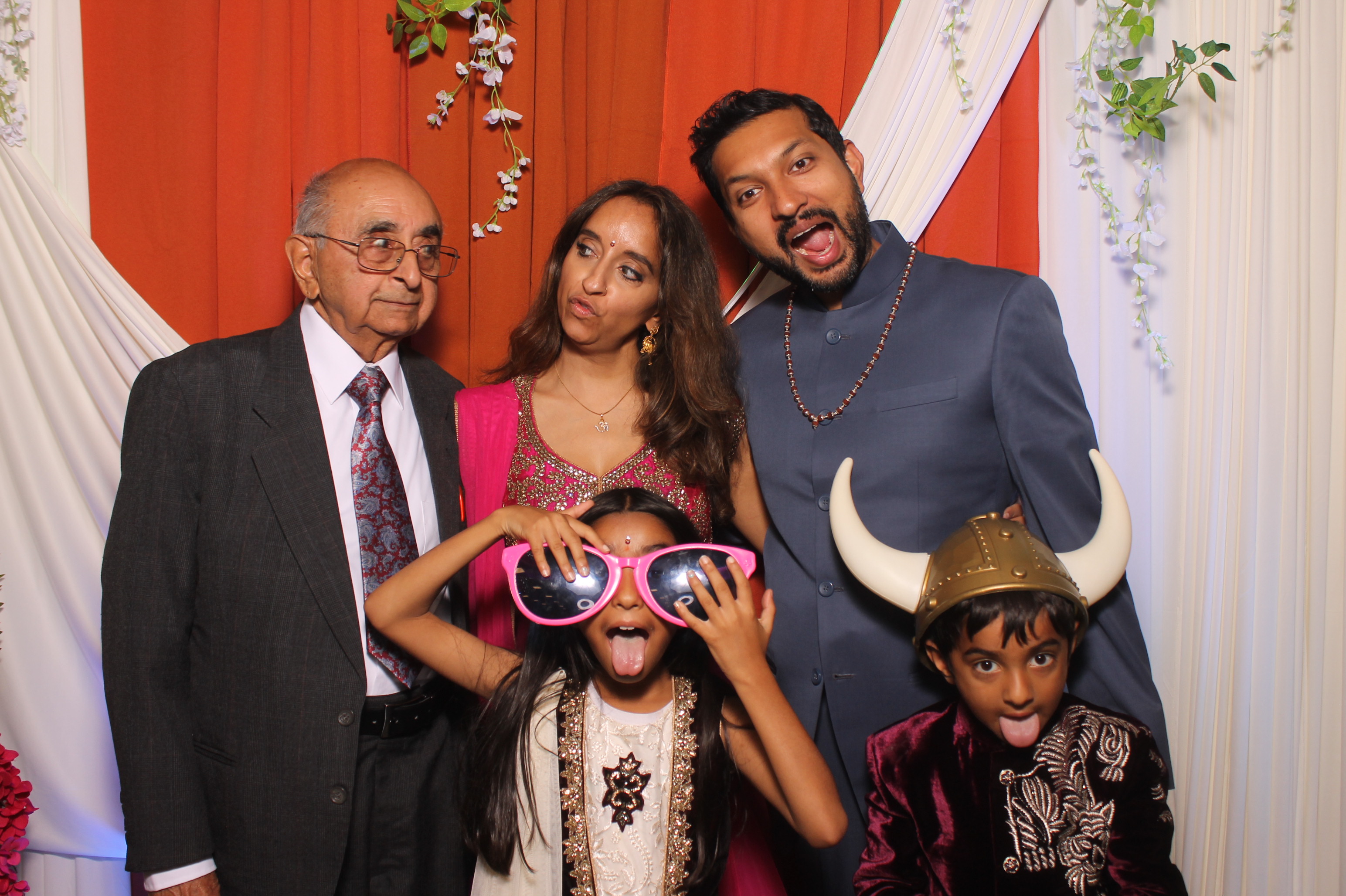 Jessica & Rudra Wedding | View more photos from the event at gallery.photoboothcincy.com/u/PhotoBoothCincy/Jessica-Rudra-Wedding