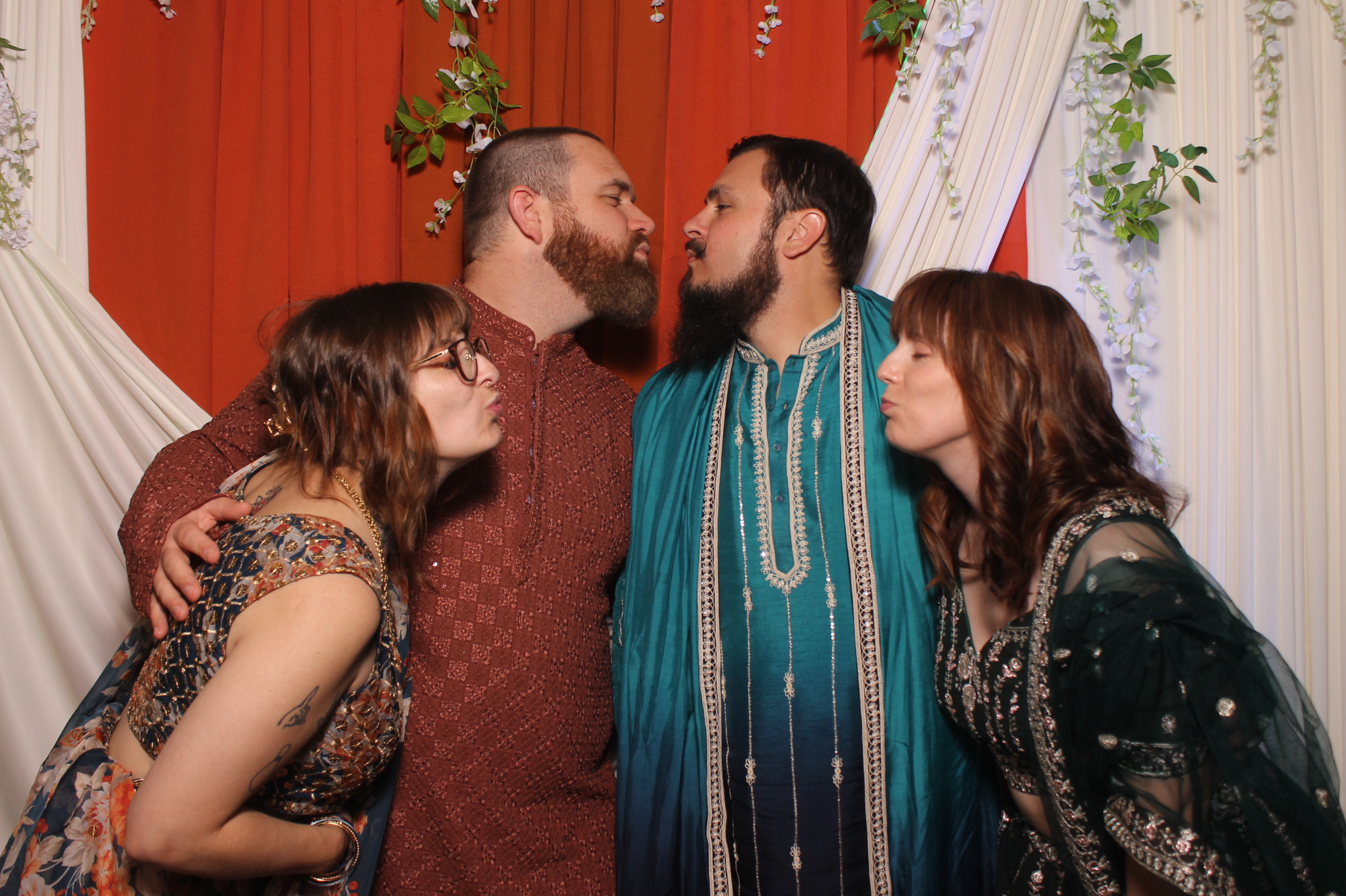 Jessica & Rudra Wedding | View more photos from the event at gallery.photoboothcincy.com/u/PhotoBoothCincy/Jessica-Rudra-Wedding