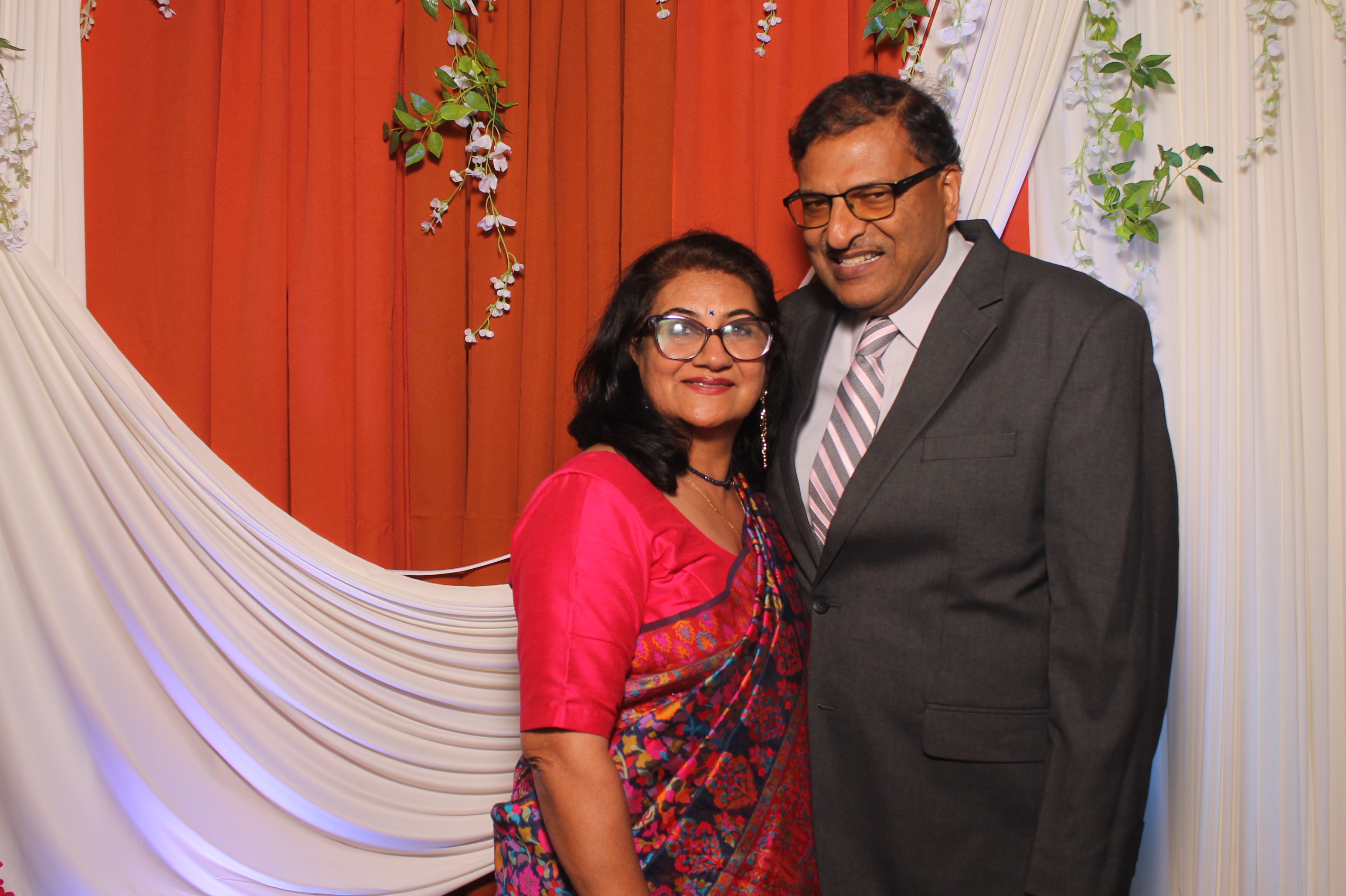 Jessica & Rudra Wedding | View more photos from the event at gallery.photoboothcincy.com/u/PhotoBoothCincy/Jessica-Rudra-Wedding