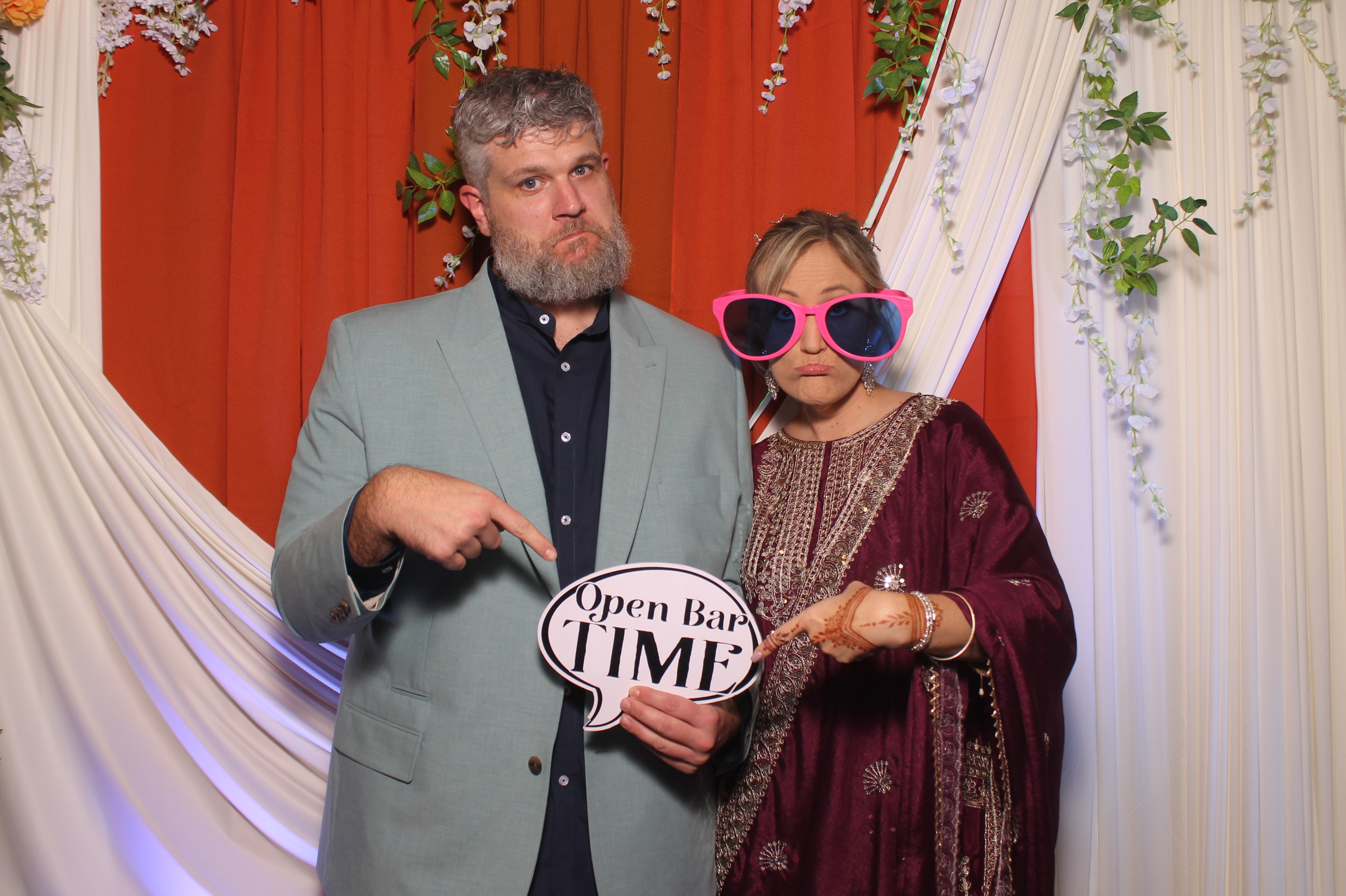 Jessica & Rudra Wedding | View more photos from the event at gallery.photoboothcincy.com/u/PhotoBoothCincy/Jessica-Rudra-Wedding
