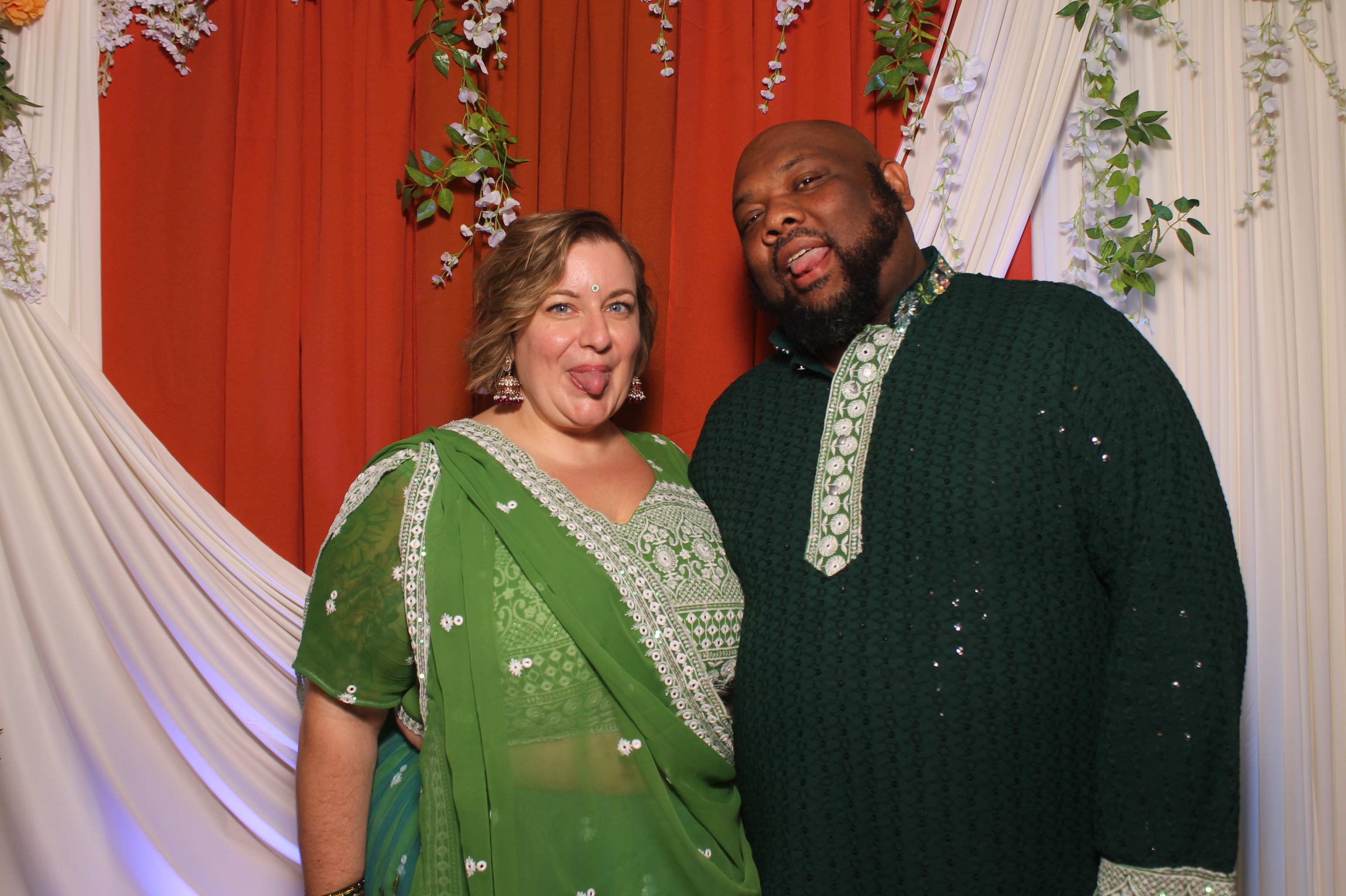 Jessica & Rudra Wedding | View more photos from the event at gallery.photoboothcincy.com/u/PhotoBoothCincy/Jessica-Rudra-Wedding