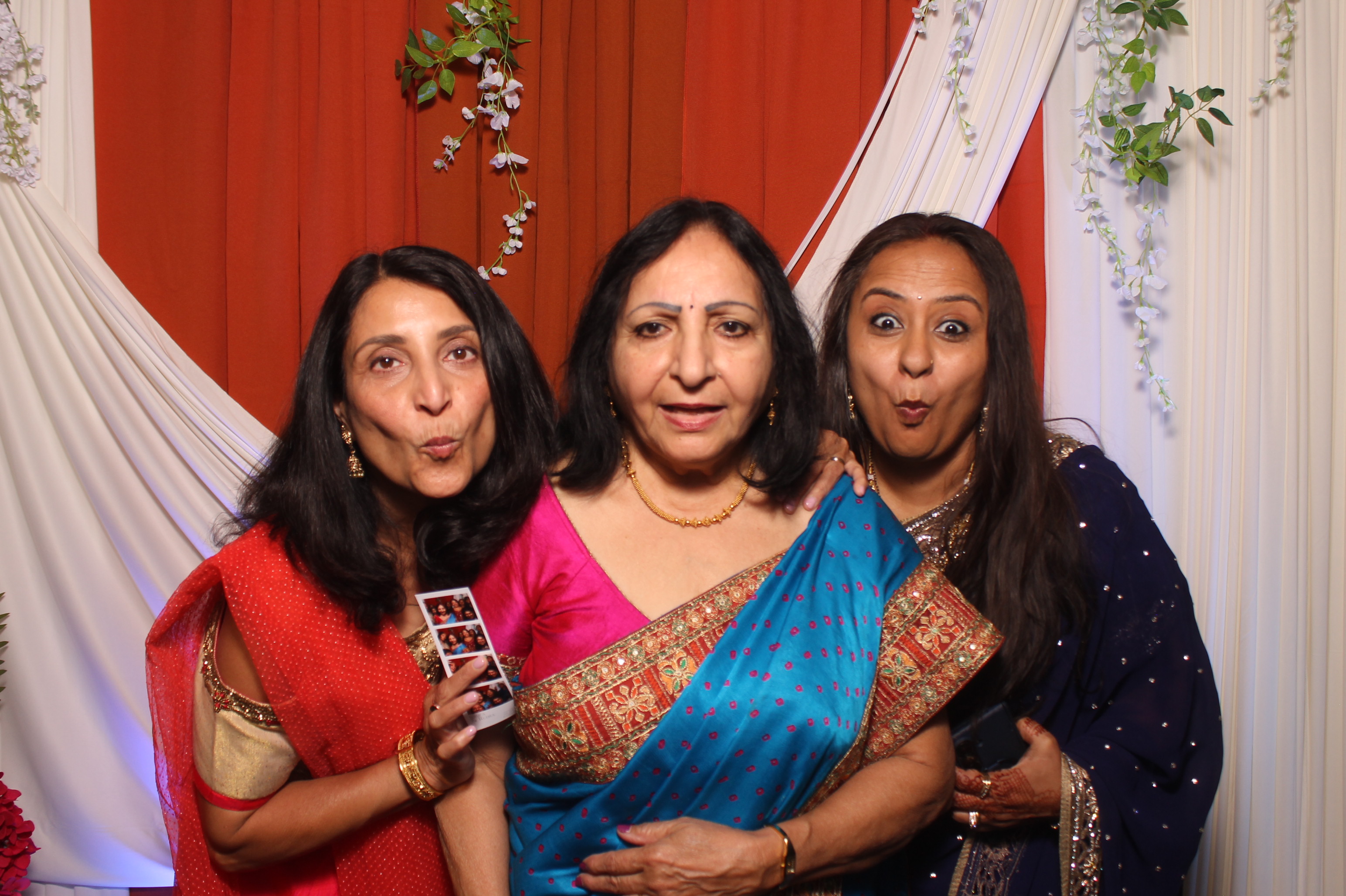 Jessica & Rudra Wedding | View more photos from the event at gallery.photoboothcincy.com/u/PhotoBoothCincy/Jessica-Rudra-Wedding