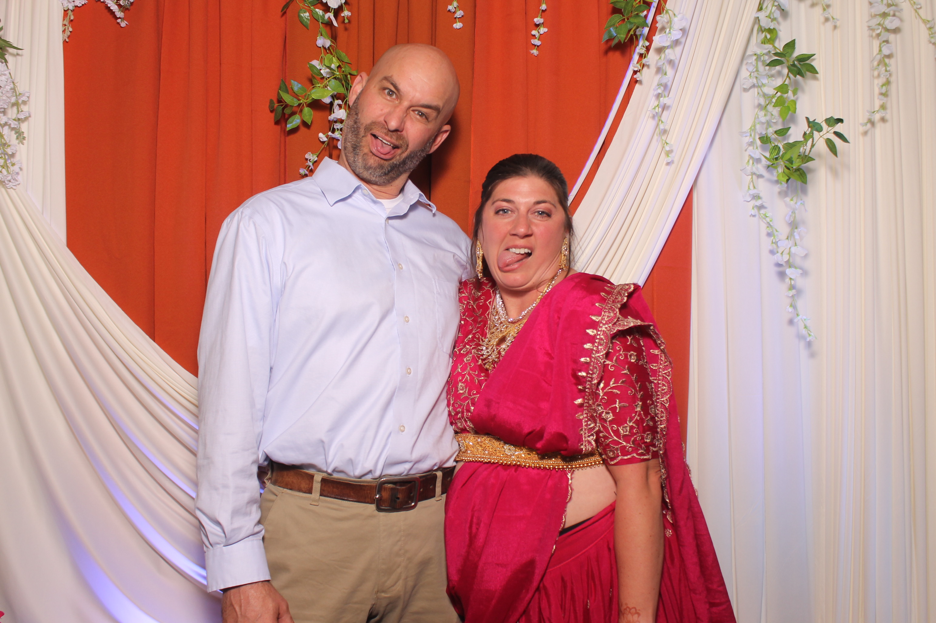 Jessica & Rudra Wedding | View more photos from the event at gallery.photoboothcincy.com/u/PhotoBoothCincy/Jessica-Rudra-Wedding