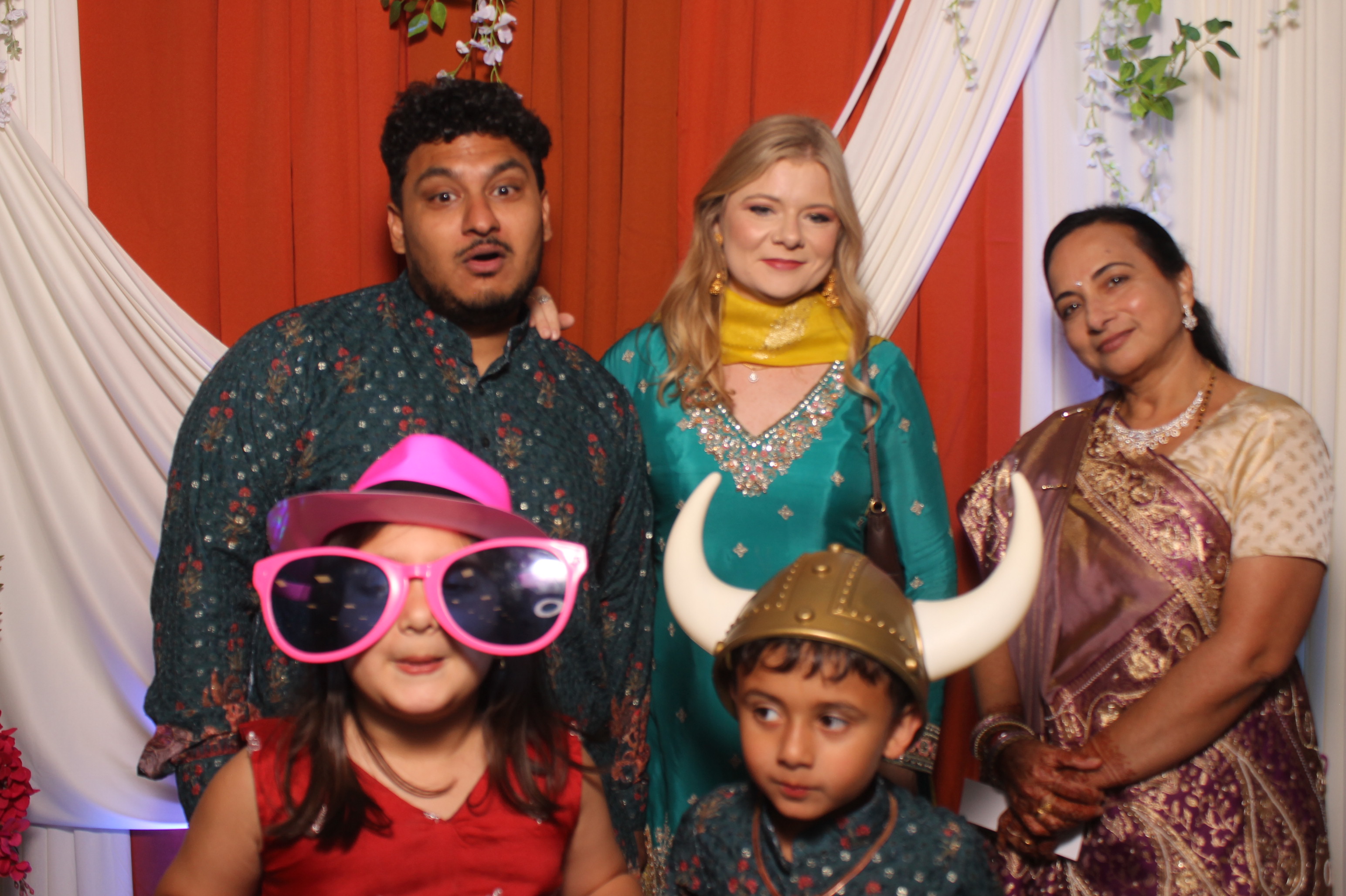 Jessica & Rudra Wedding | View more photos from the event at gallery.photoboothcincy.com/u/PhotoBoothCincy/Jessica-Rudra-Wedding