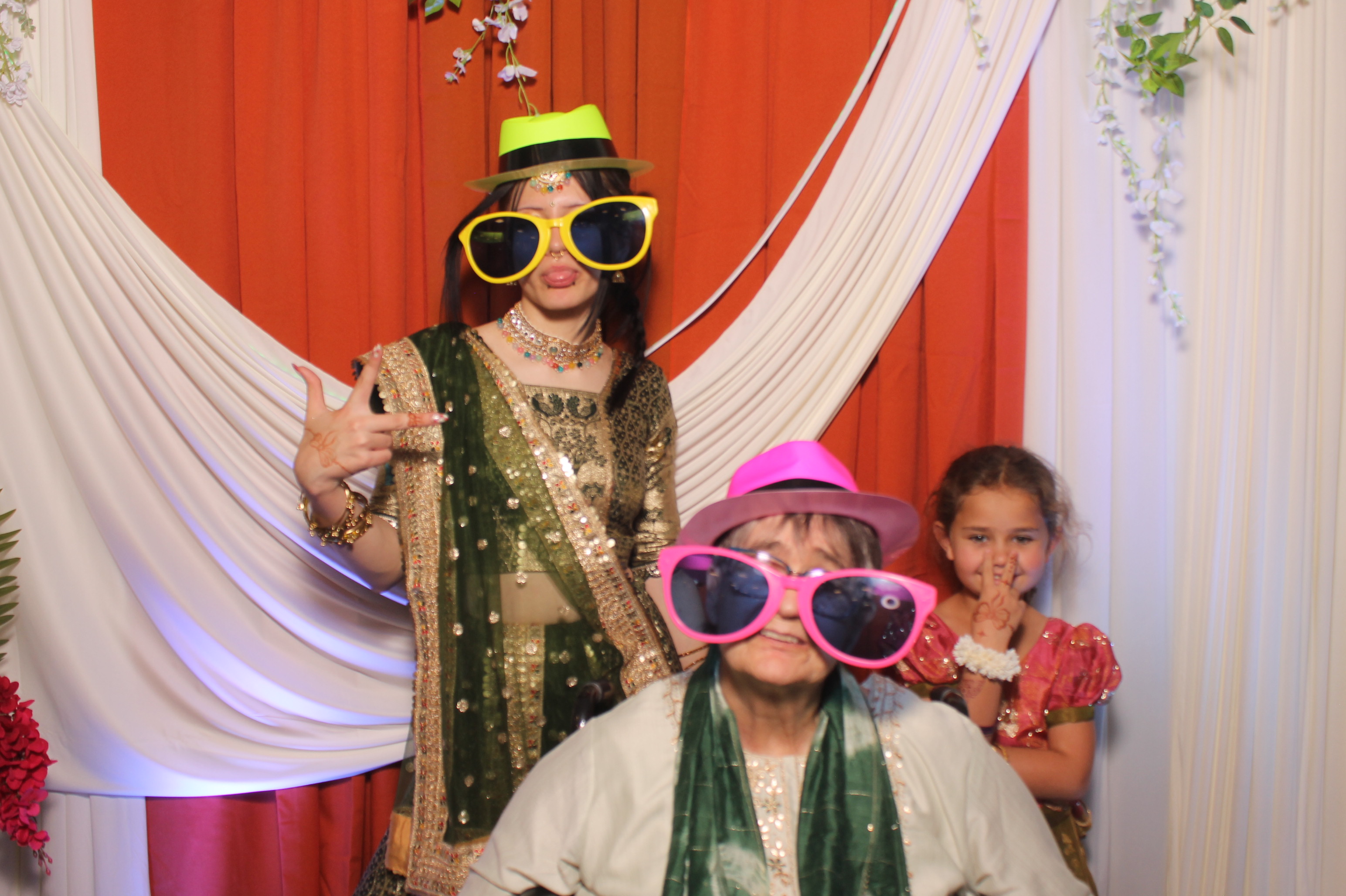 Jessica & Rudra Wedding | View more photos from the event at gallery.photoboothcincy.com/u/PhotoBoothCincy/Jessica-Rudra-Wedding