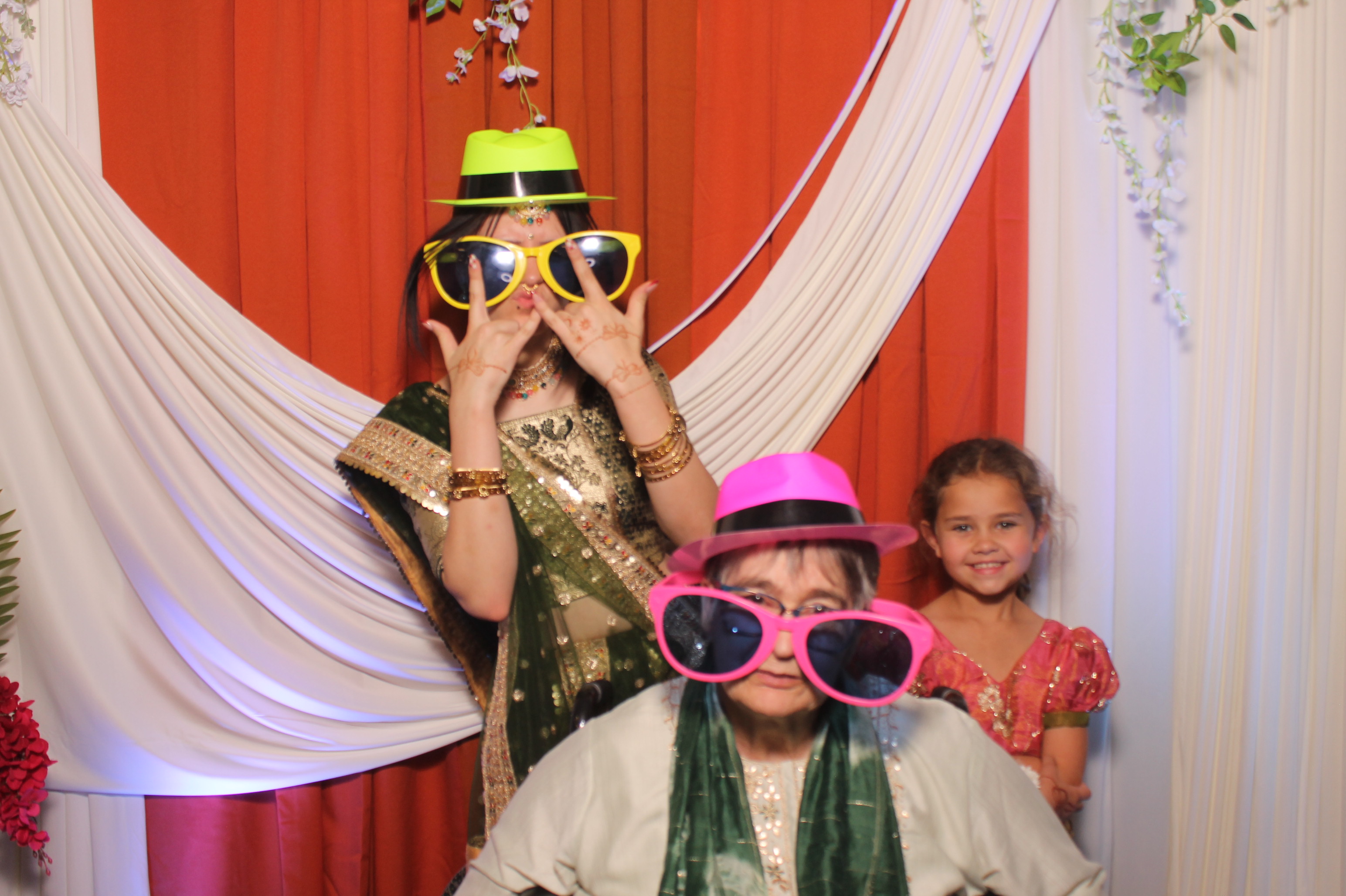 Jessica & Rudra Wedding | View more photos from the event at gallery.photoboothcincy.com/u/PhotoBoothCincy/Jessica-Rudra-Wedding