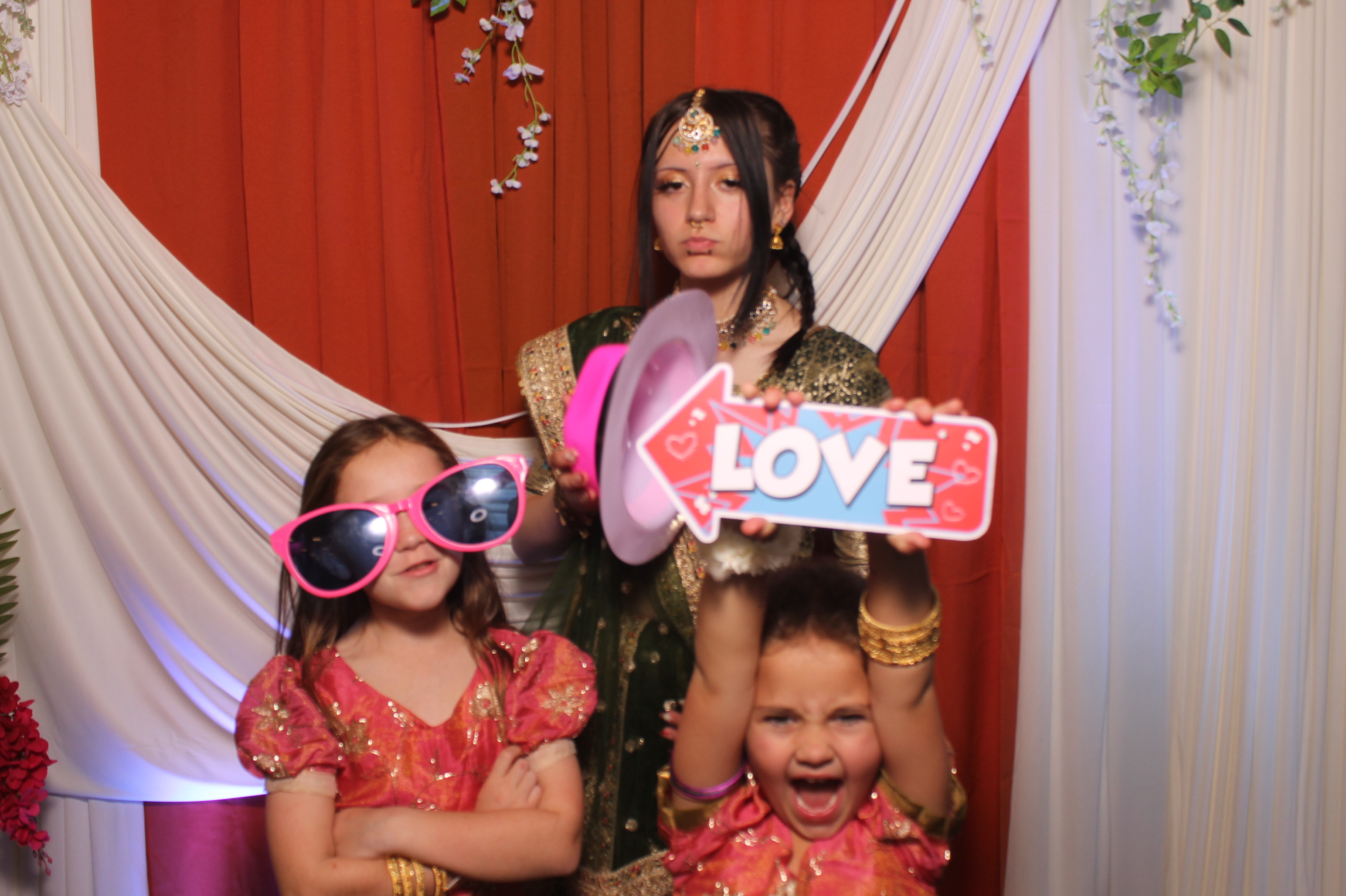 Jessica & Rudra Wedding | View more photos from the event at gallery.photoboothcincy.com/u/PhotoBoothCincy/Jessica-Rudra-Wedding