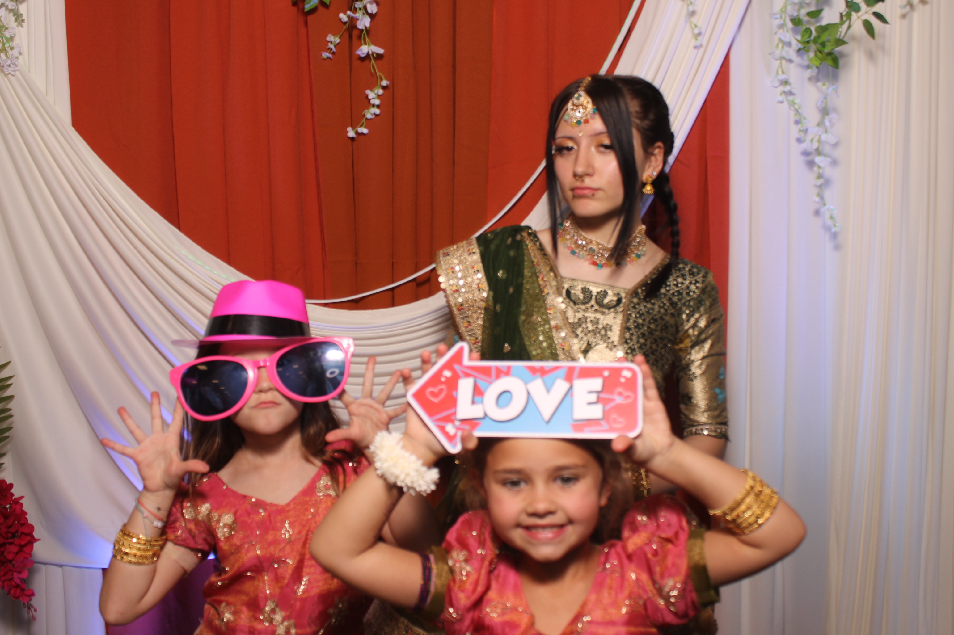 Jessica & Rudra Wedding | View more photos from the event at gallery.photoboothcincy.com/u/PhotoBoothCincy/Jessica-Rudra-Wedding