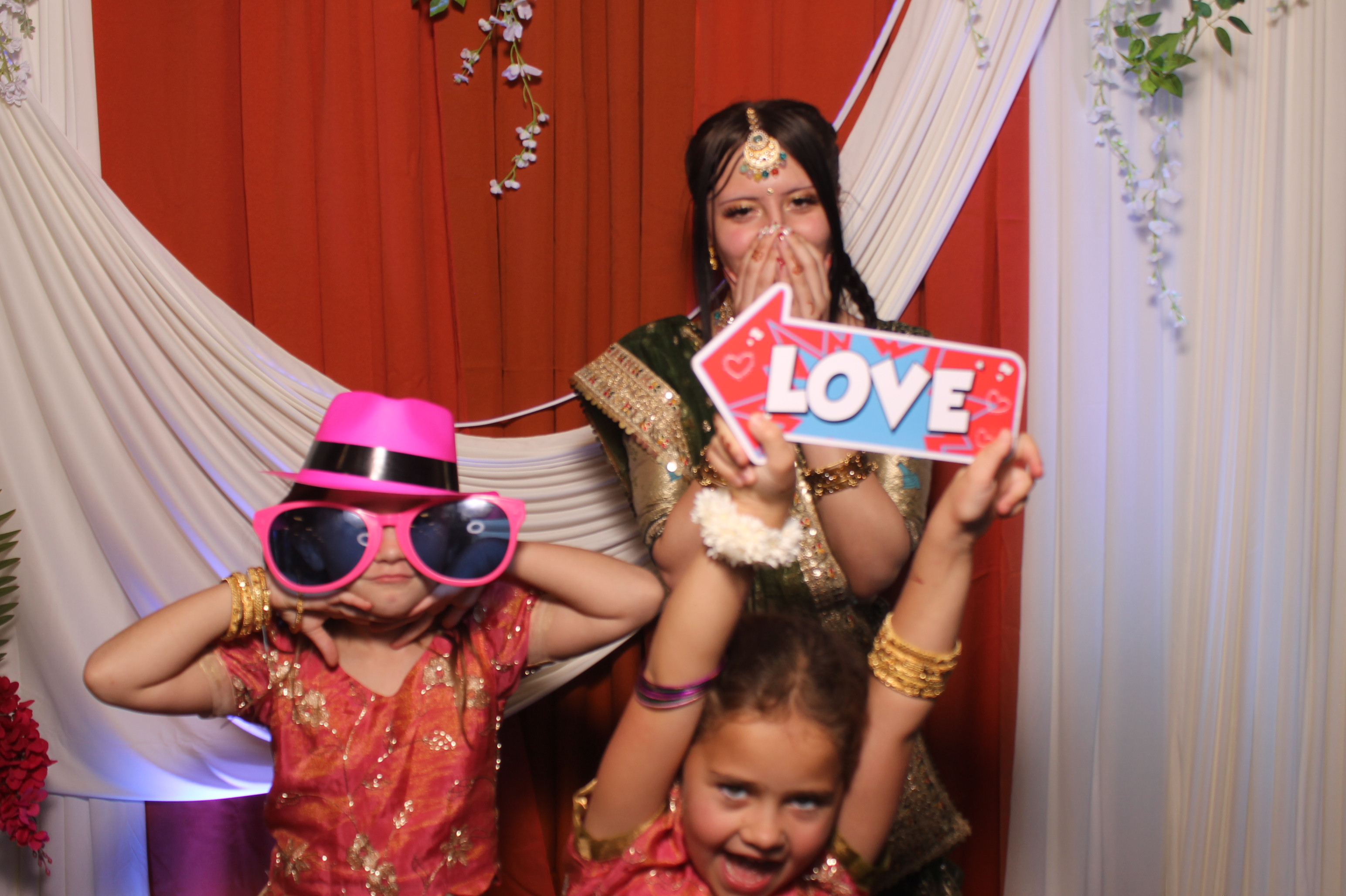 Jessica & Rudra Wedding | View more photos from the event at gallery.photoboothcincy.com/u/PhotoBoothCincy/Jessica-Rudra-Wedding