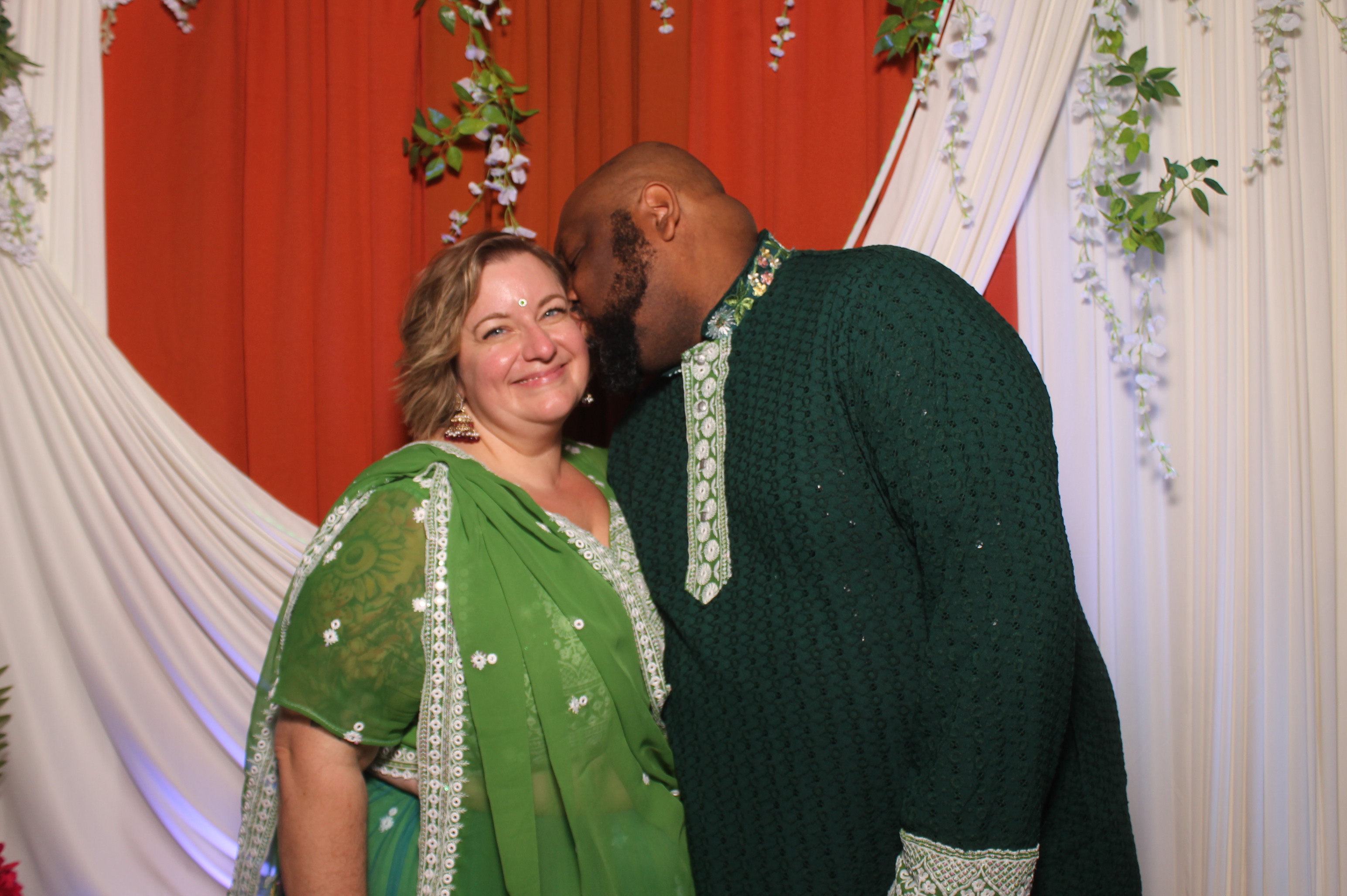 Jessica & Rudra Wedding | View more photos from the event at gallery.photoboothcincy.com/u/PhotoBoothCincy/Jessica-Rudra-Wedding