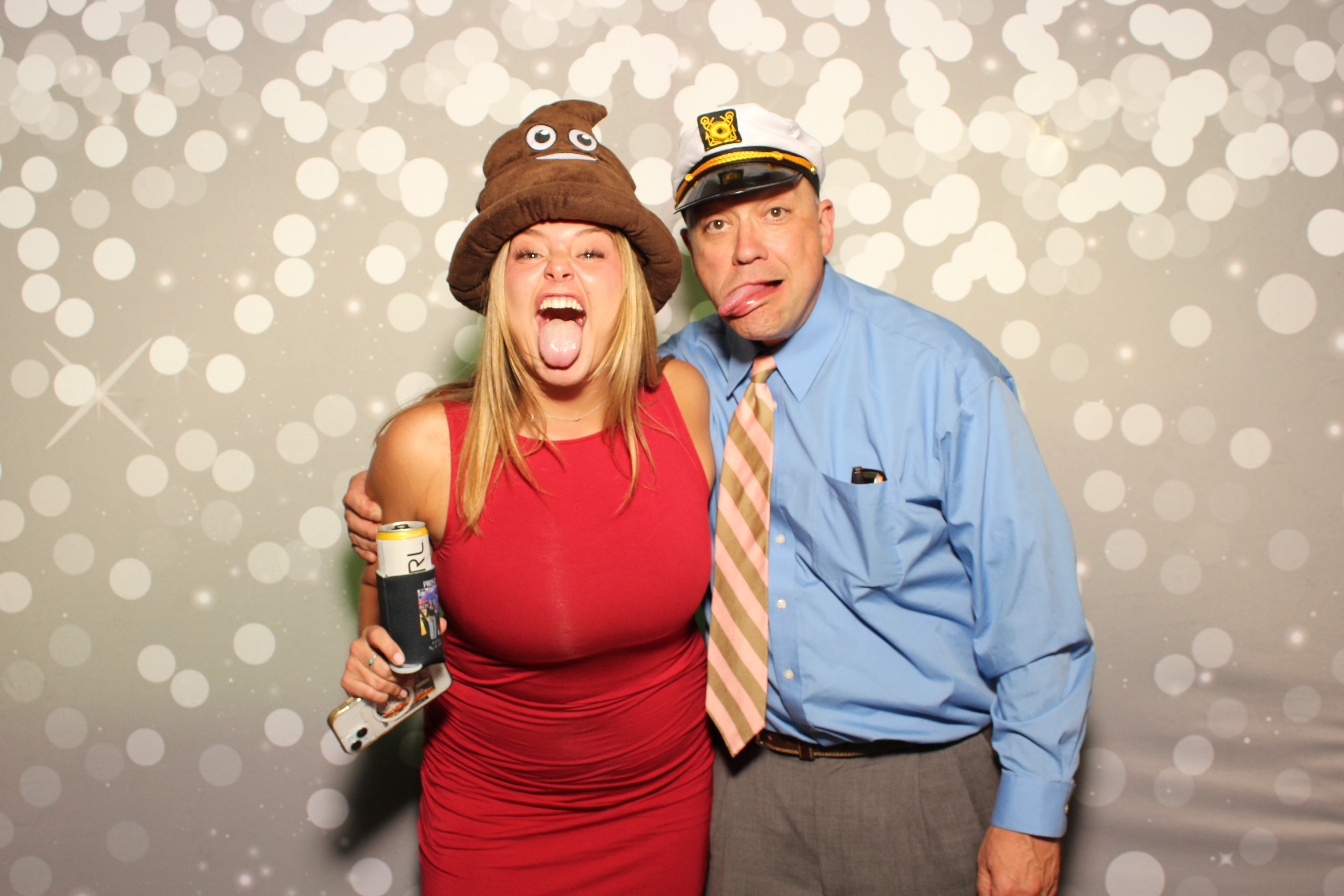 Joe & Grace | View more photos from the event at gallery.photoboothcincy.com/u/PhotoBoothCincy/Joe-Grace